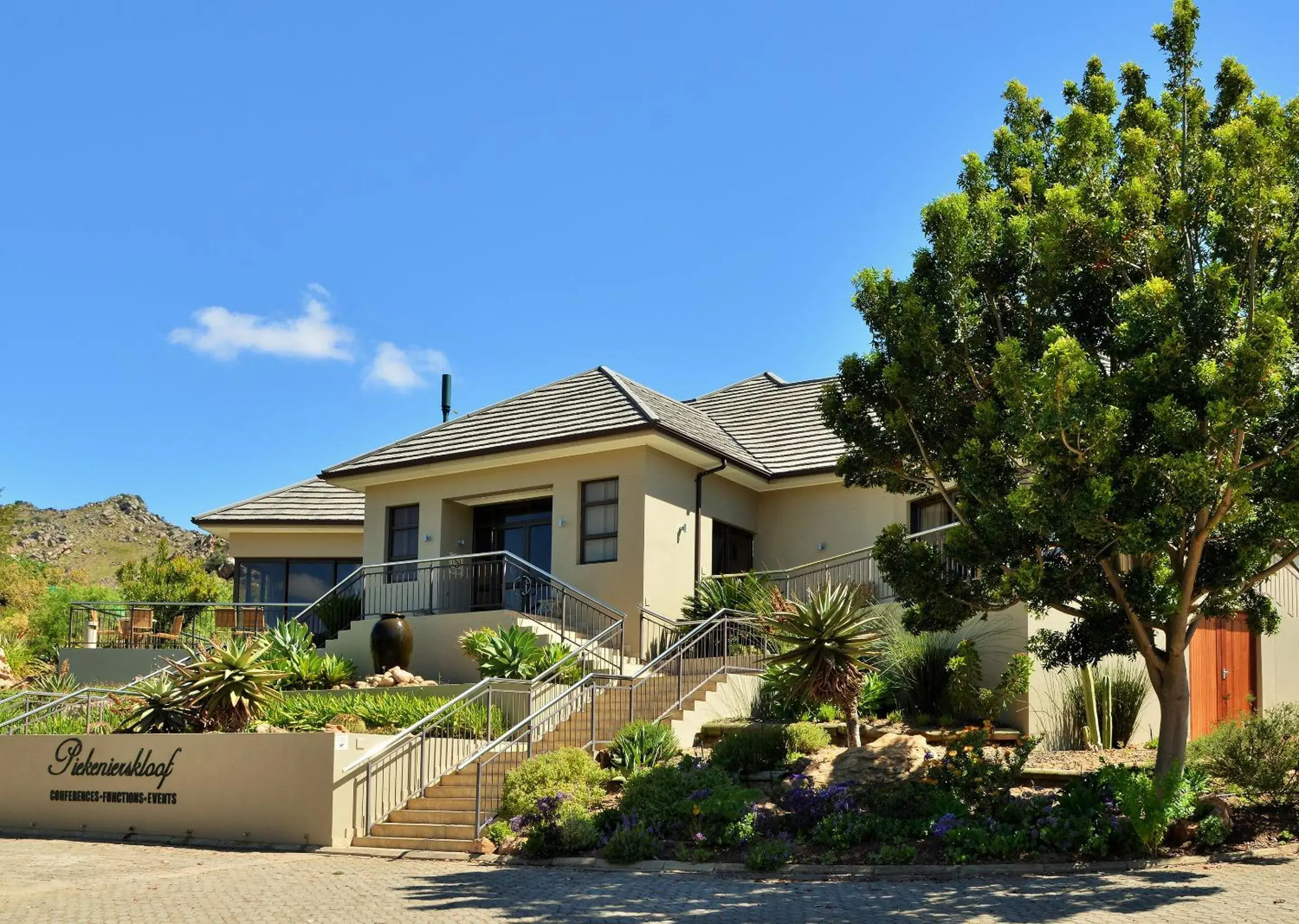 Property building in Piekenierskloof Mountain Resort by Dream Resorts Property building in Piekenierskloof Mountain Resort by Dream Resorts