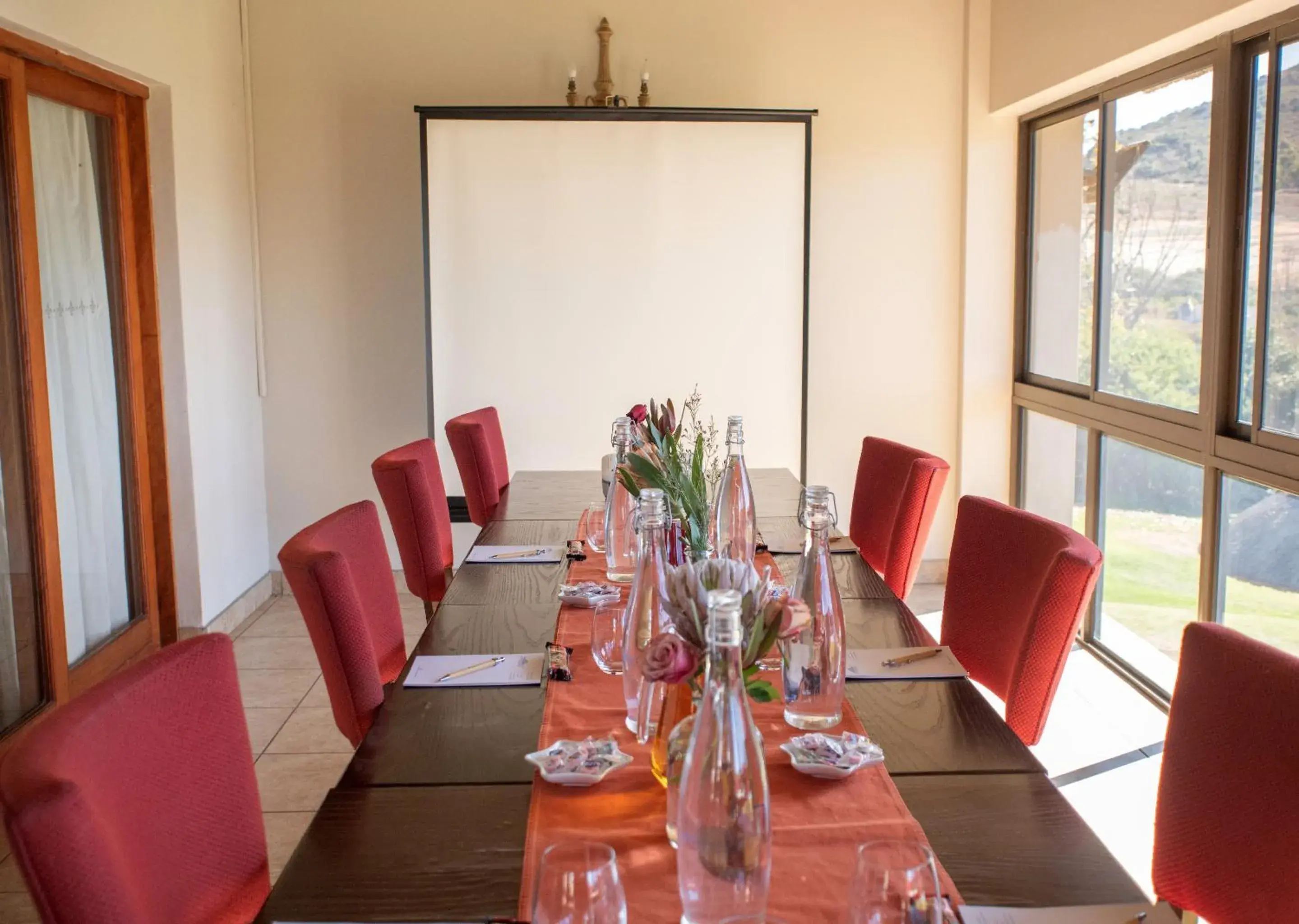 Restaurant/places to eat in Piekenierskloof Mountain Resort by Dream Resorts Restaurant/places to eat in Piekenierskloof Mountain Resort by Dream Resorts