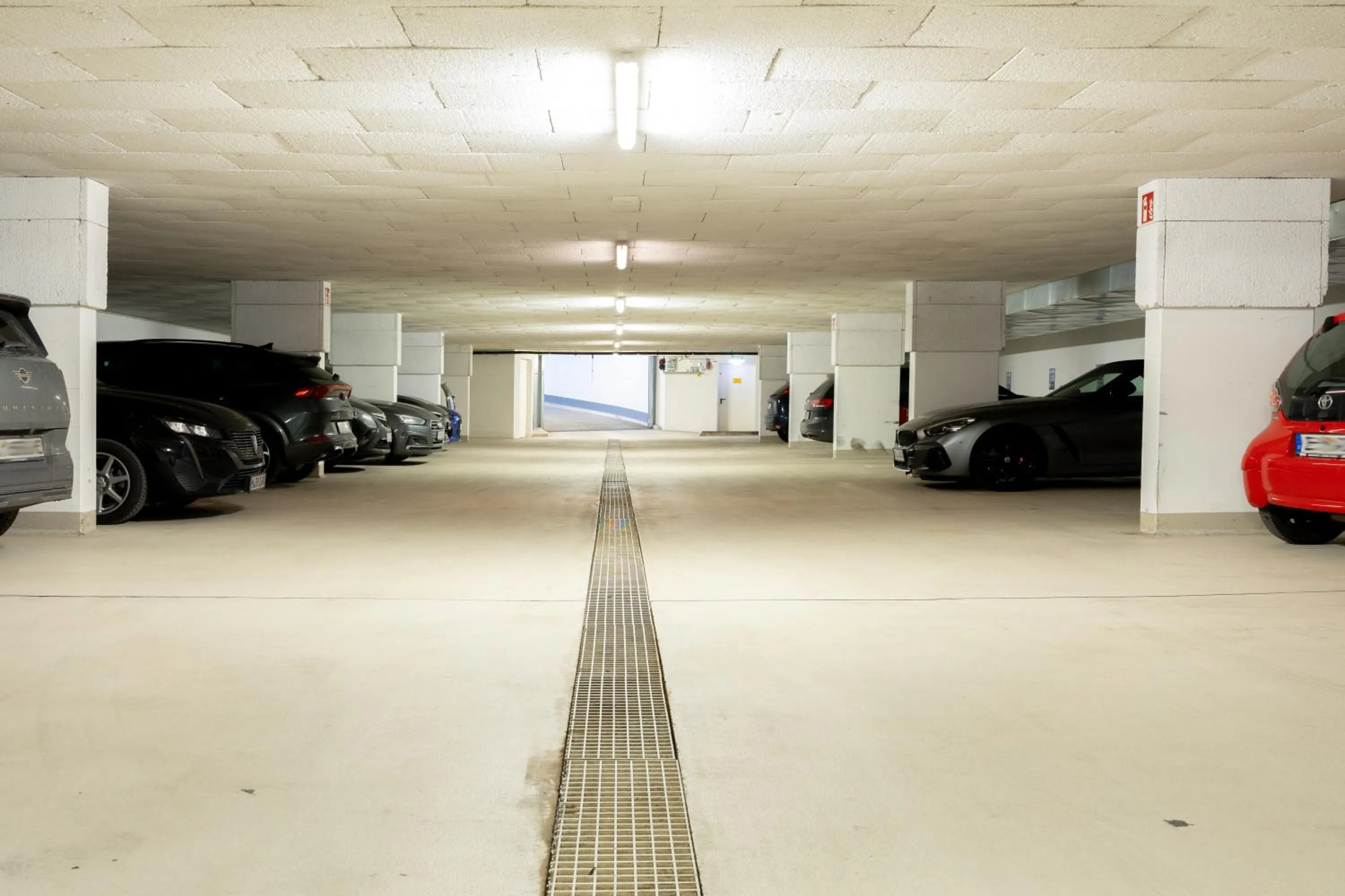 Parking in Digital Hotel Kronjuwel by BRIGHT Waldkirch - Self Check-in