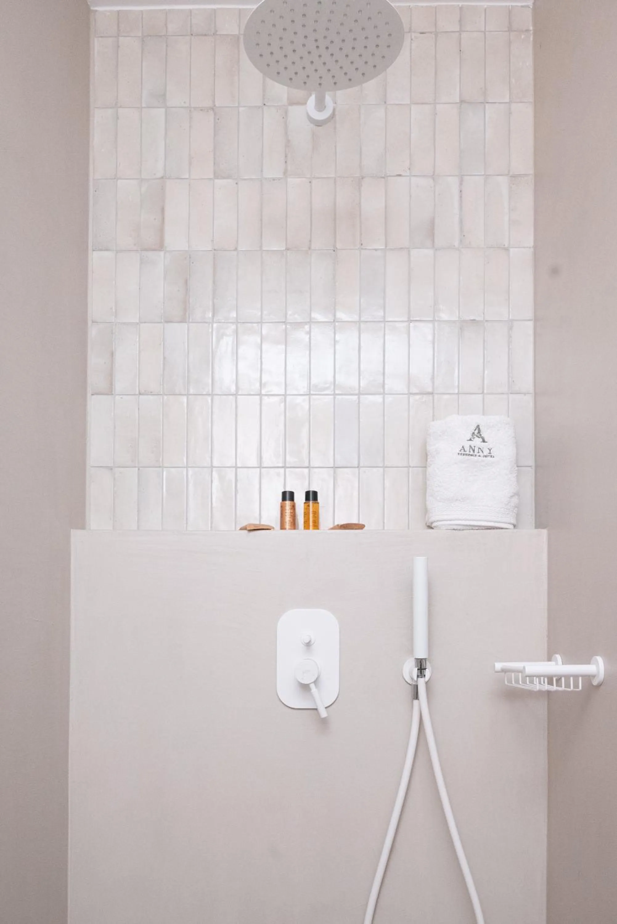 Anny's Residences & Suites