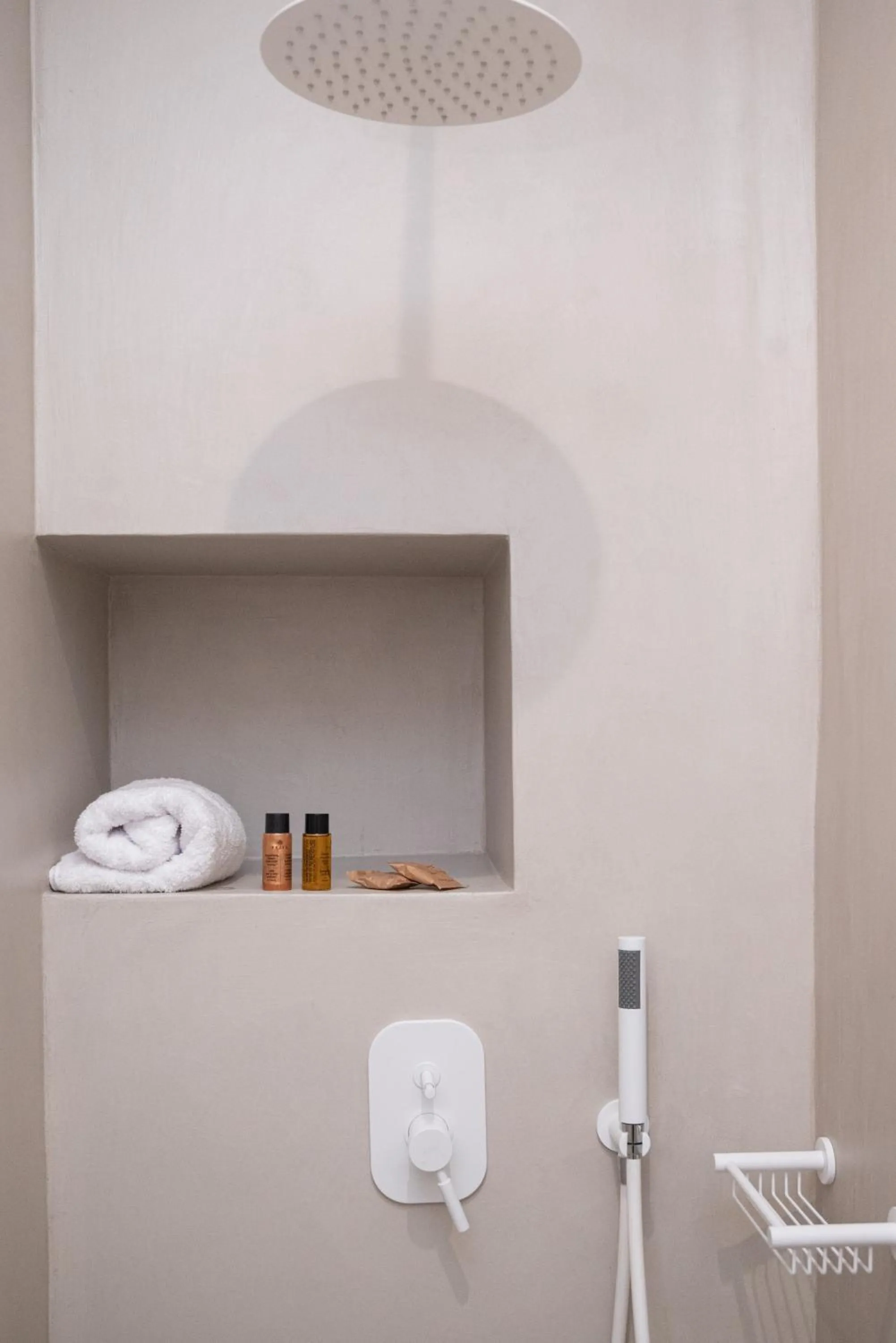 Anny's Residences & Suites