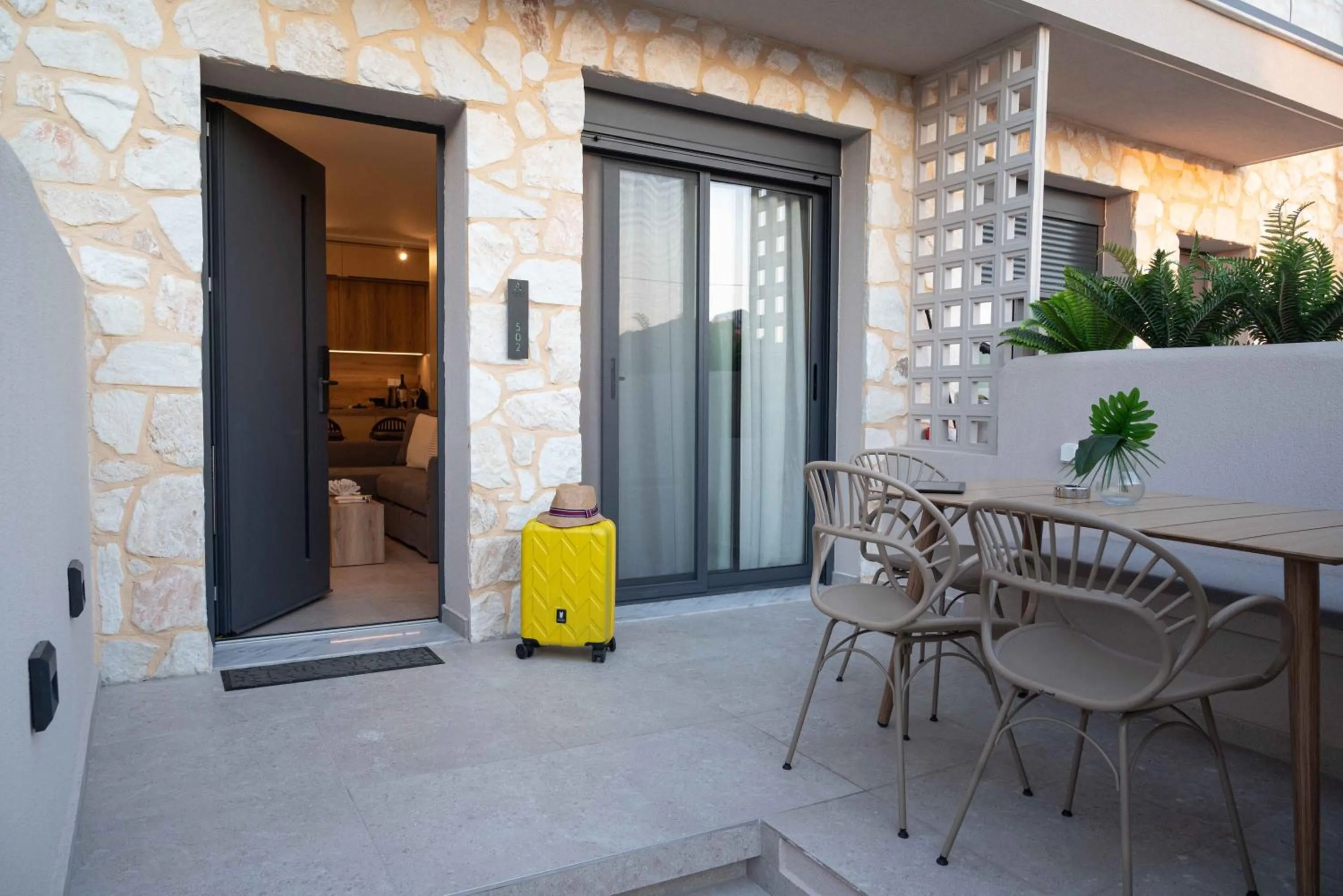 Anny's Residences & Suites