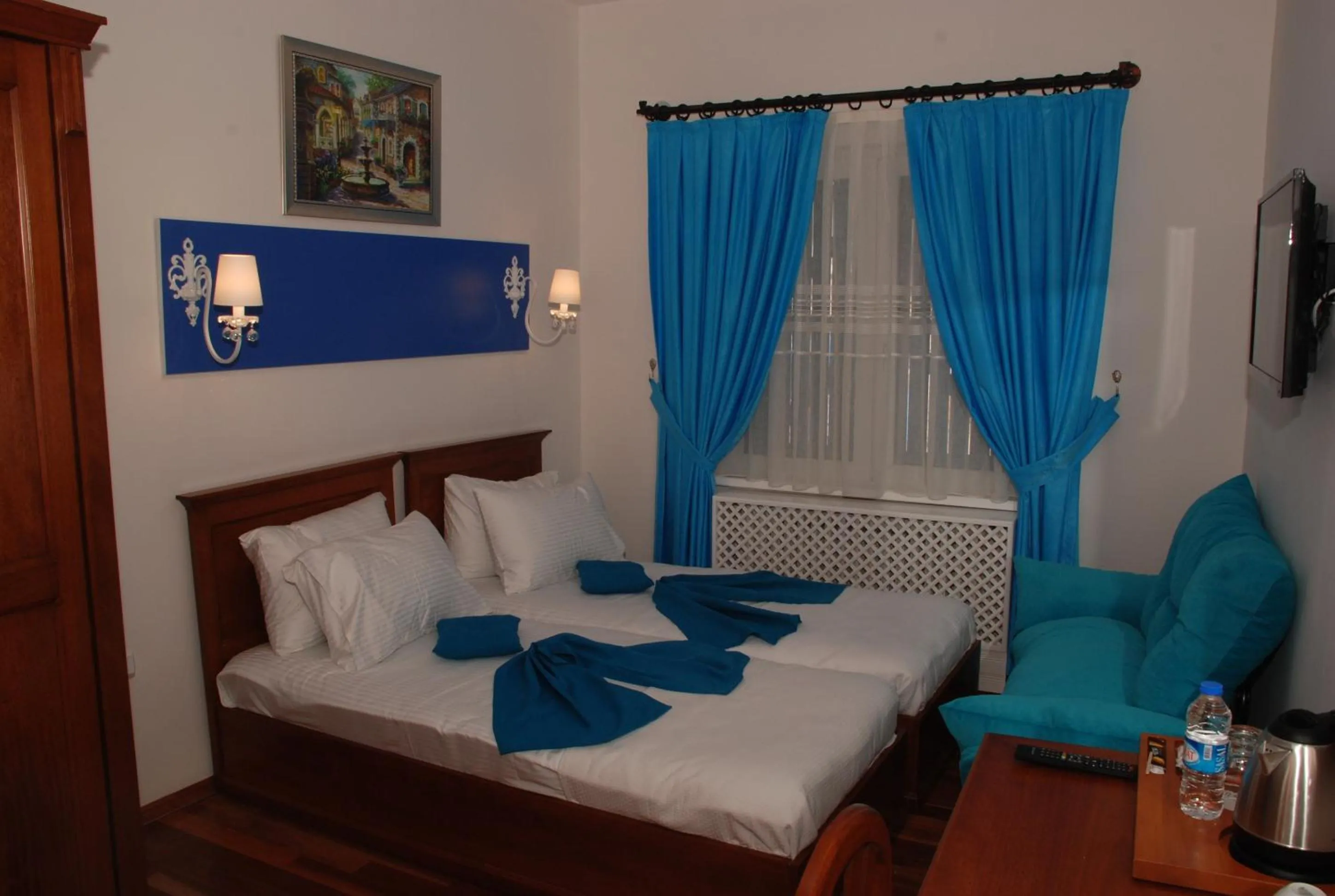 Photo of the whole room, Bed in Mavi Inci Park Otel
