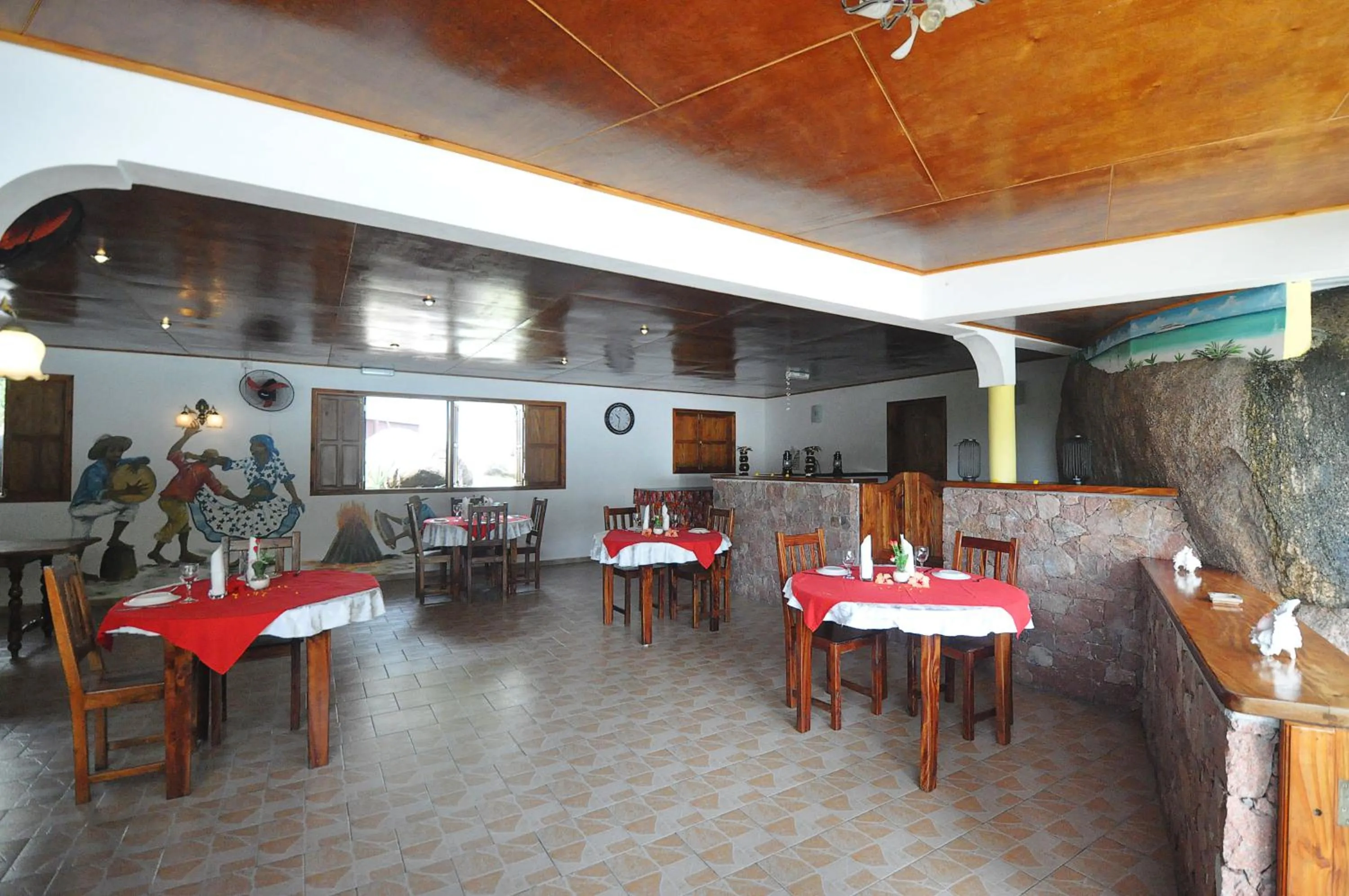 Restaurant/places to eat in Acquario Guesthouse