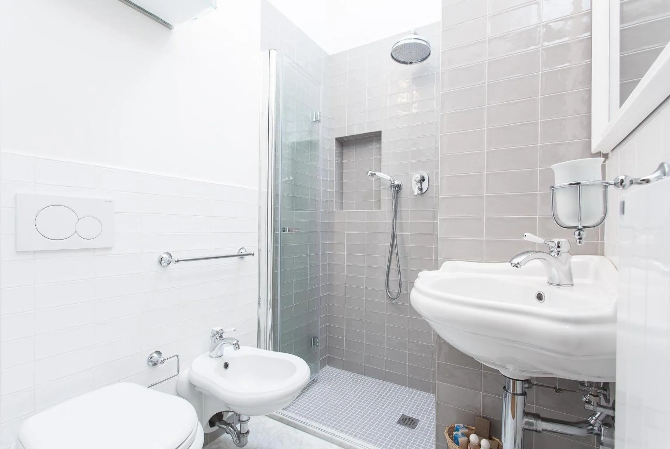 Shower in B&B Villa Celeste