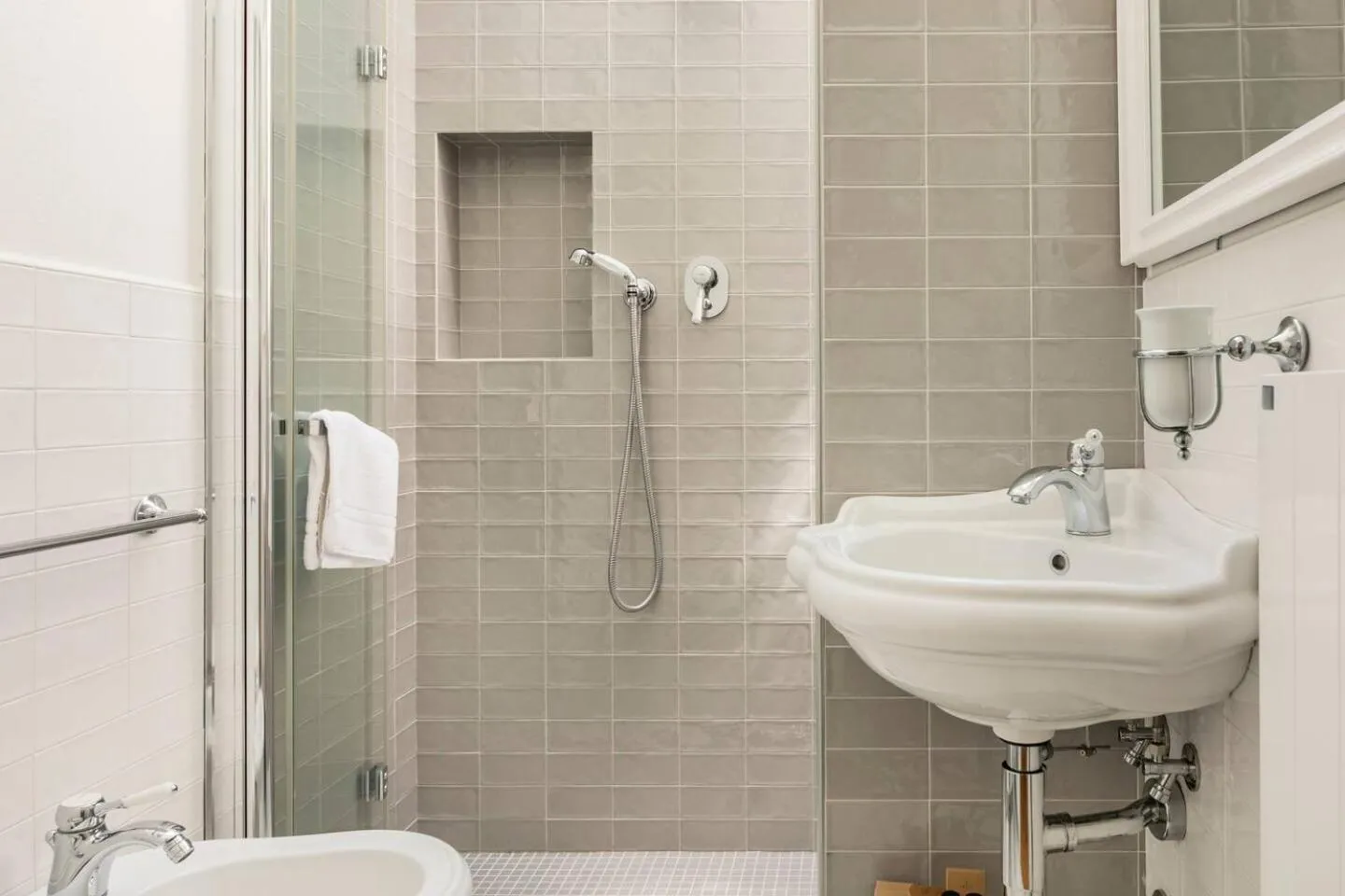 Shower in B&B Villa Celeste