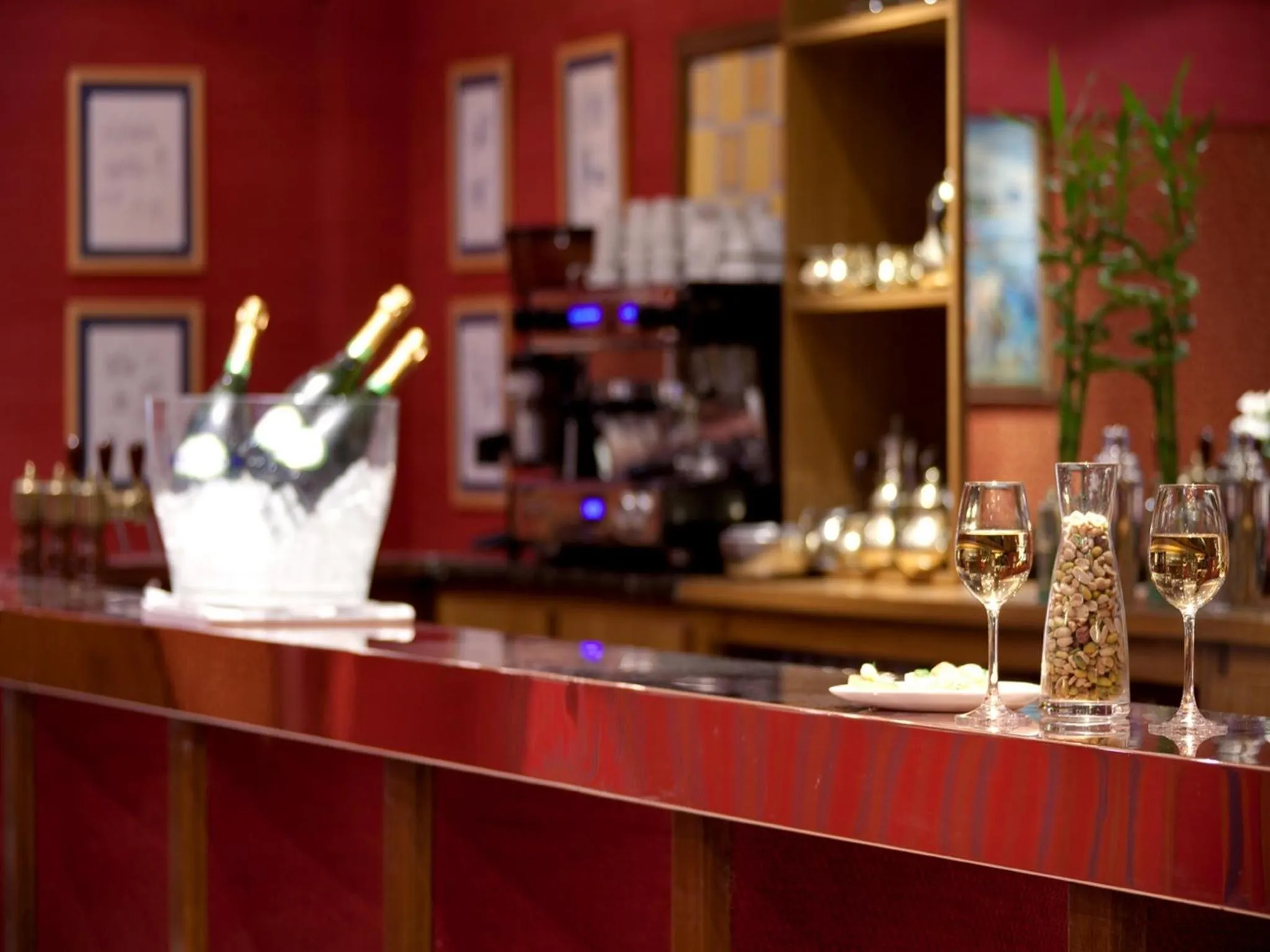 Lounge or bar in Grand Hôtel de Solesmes - Teritoria