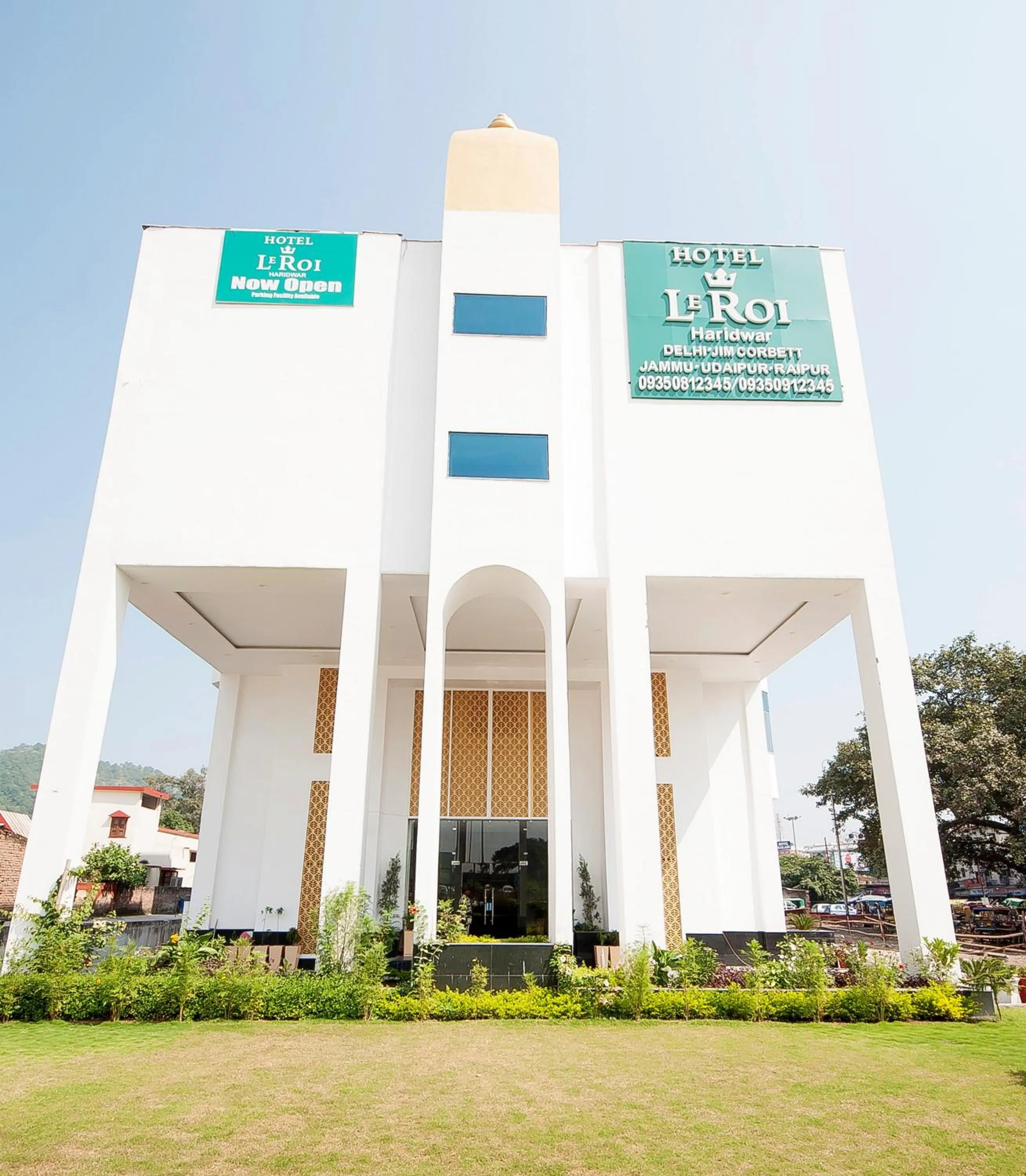 Facade/entrance in Hotel Le Roi,Haridwar@Har Ki Pauri