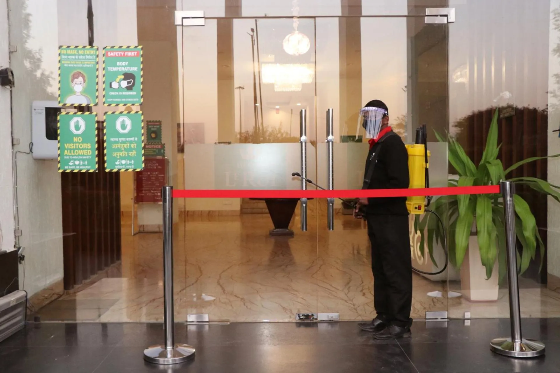 Lobby or reception in Hotel Le Roi,Haridwar@Har Ki Pauri