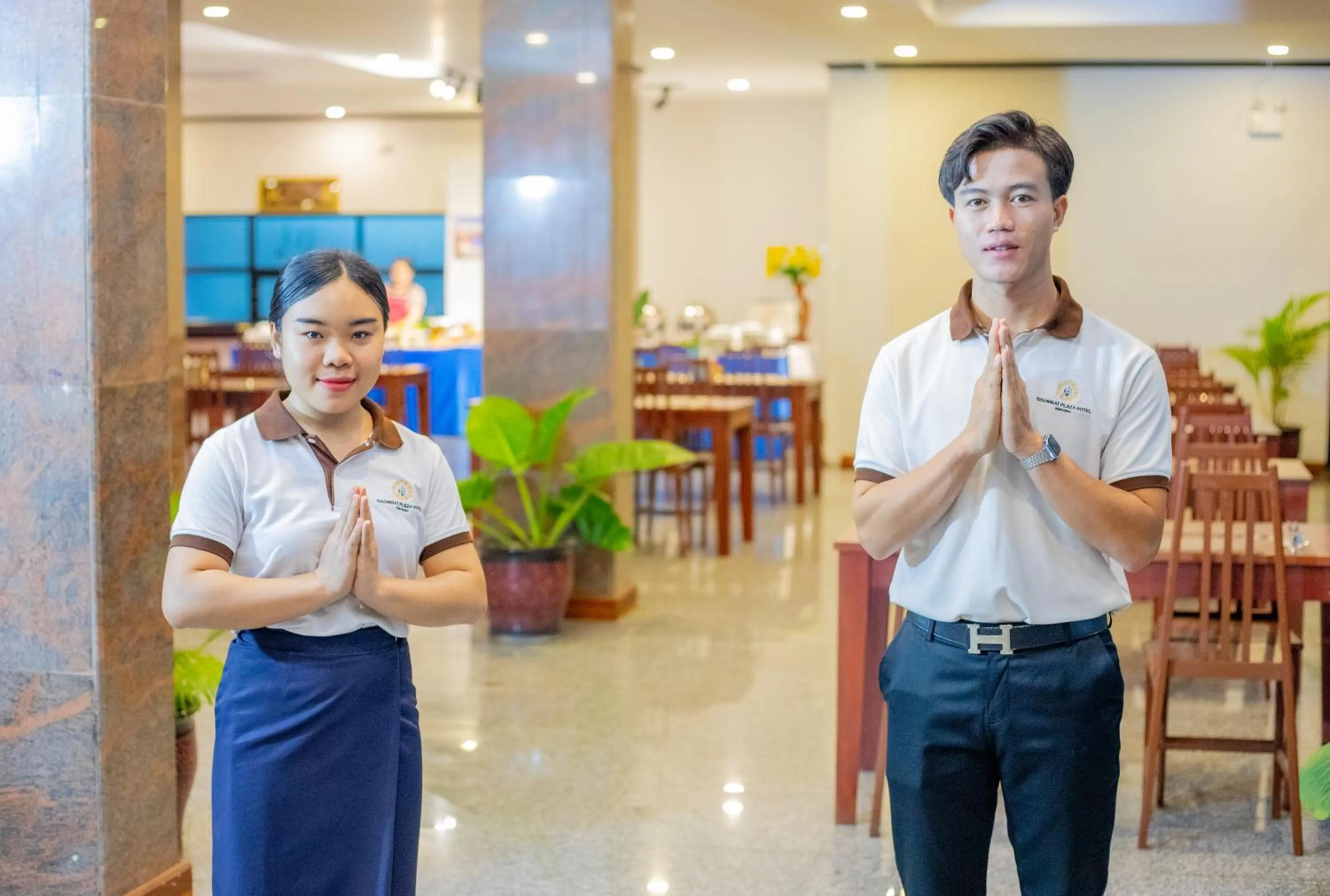 Restaurant/places to eat in Sisombat Plaza Hotel