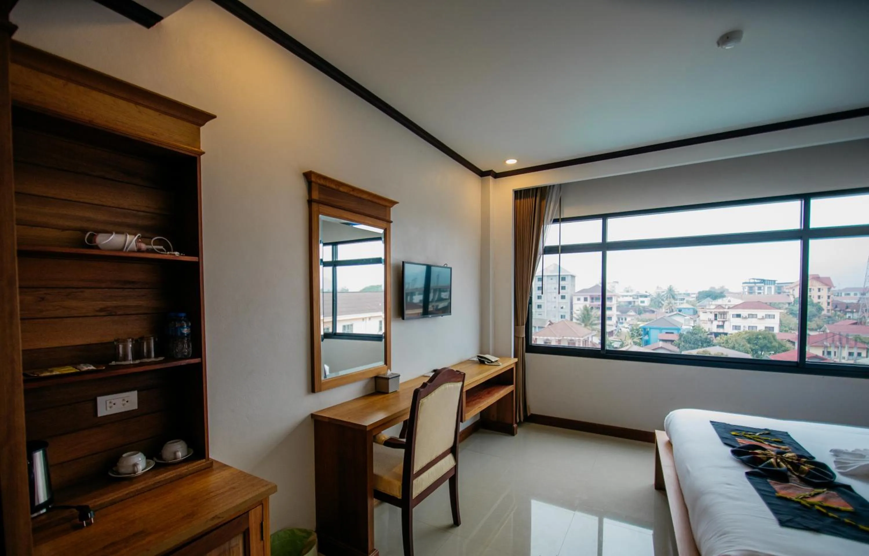 hair dresser in Sisombat Plaza Hotel