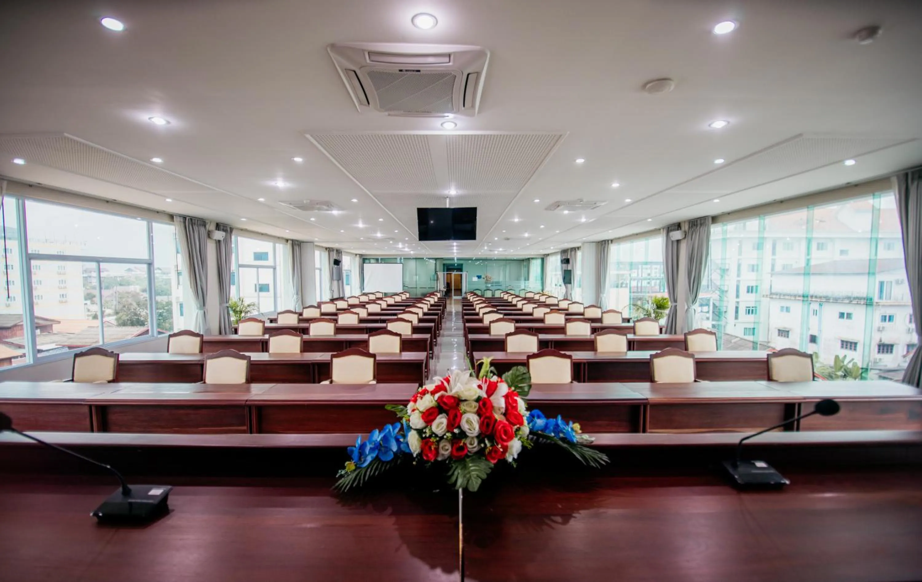 Meeting/conference room in Sisombat Plaza Hotel