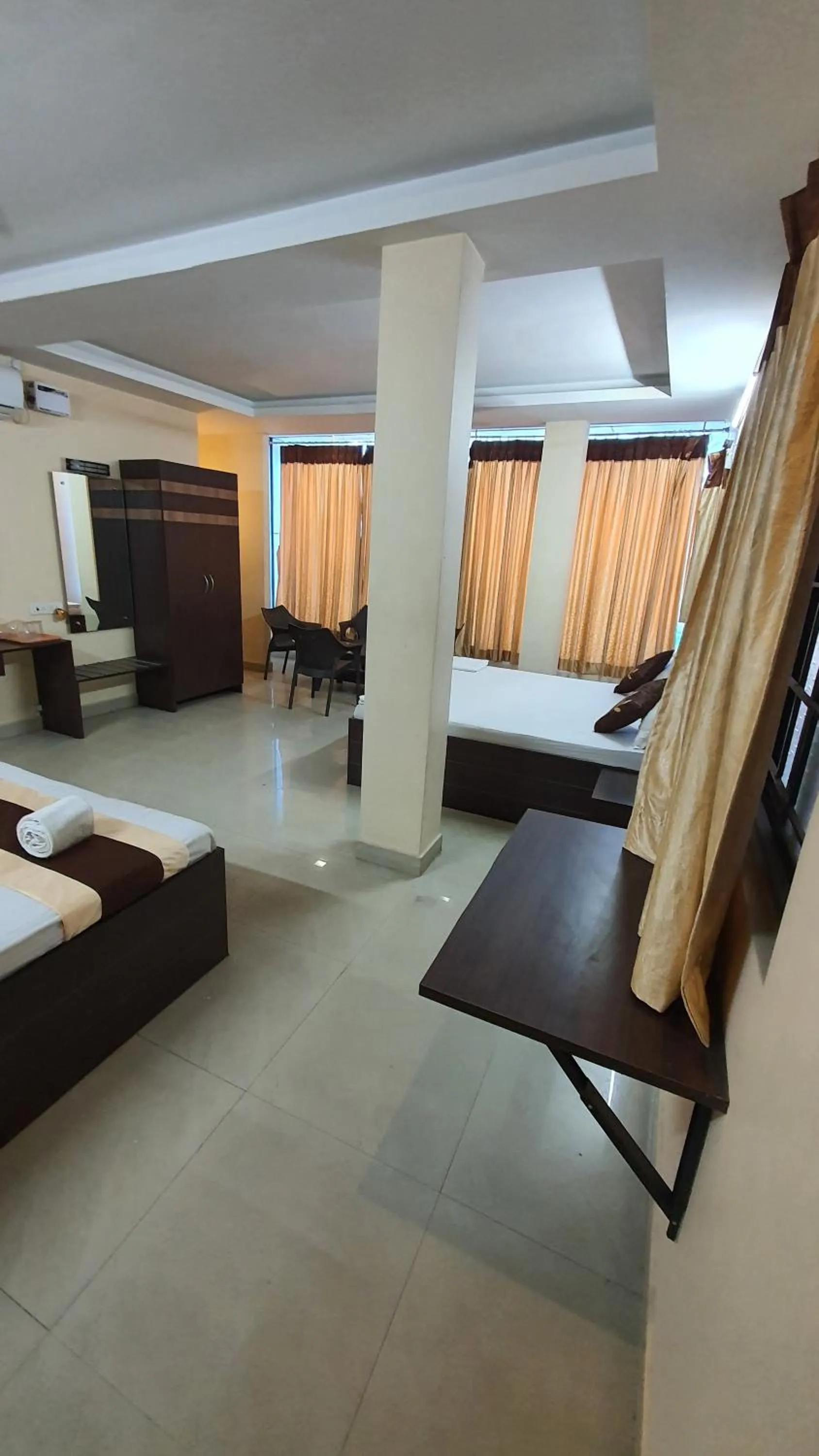 Living room, Bed in S4 Residency