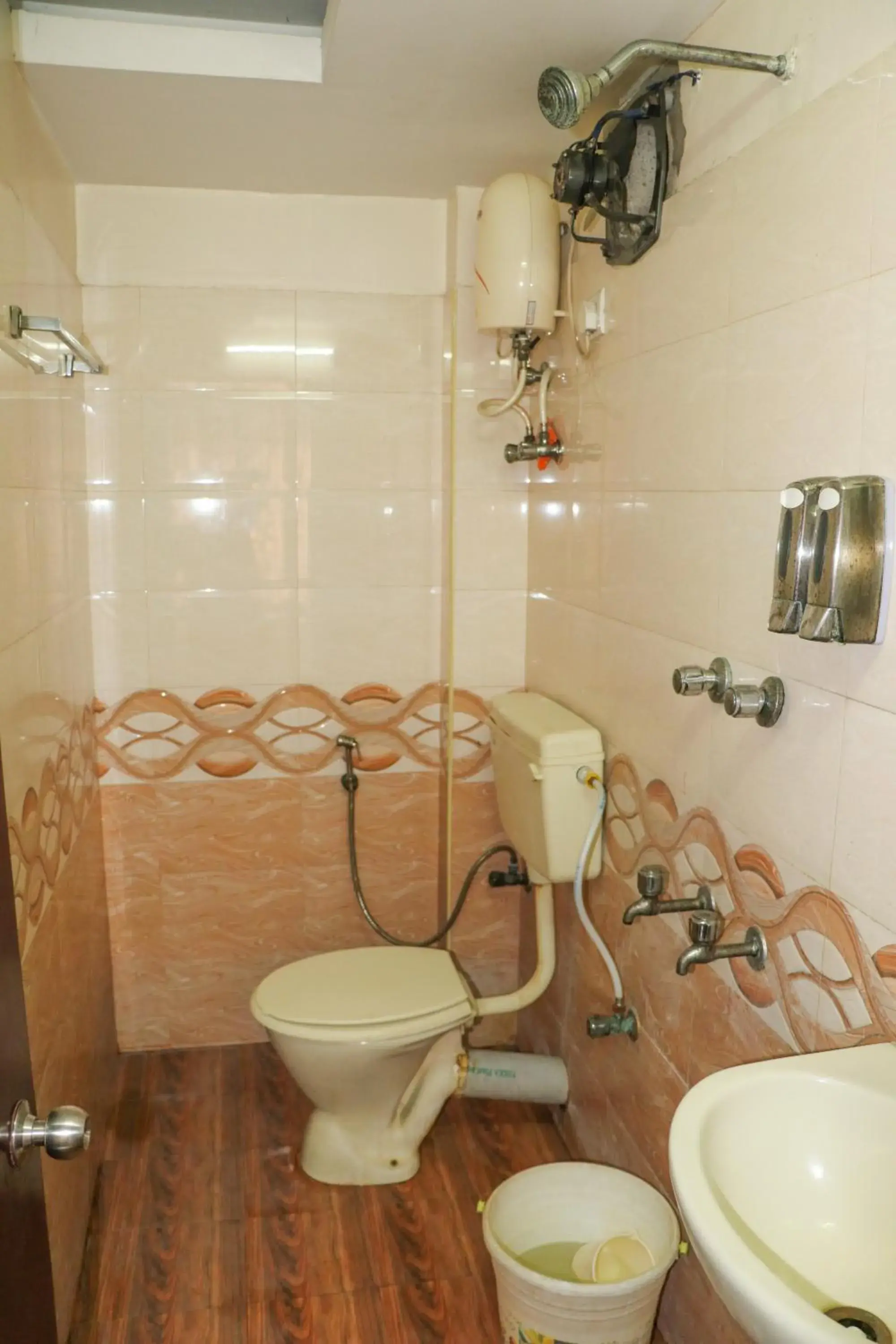 Standard King Room in S4 Residency Standard King Room in S4 Residency