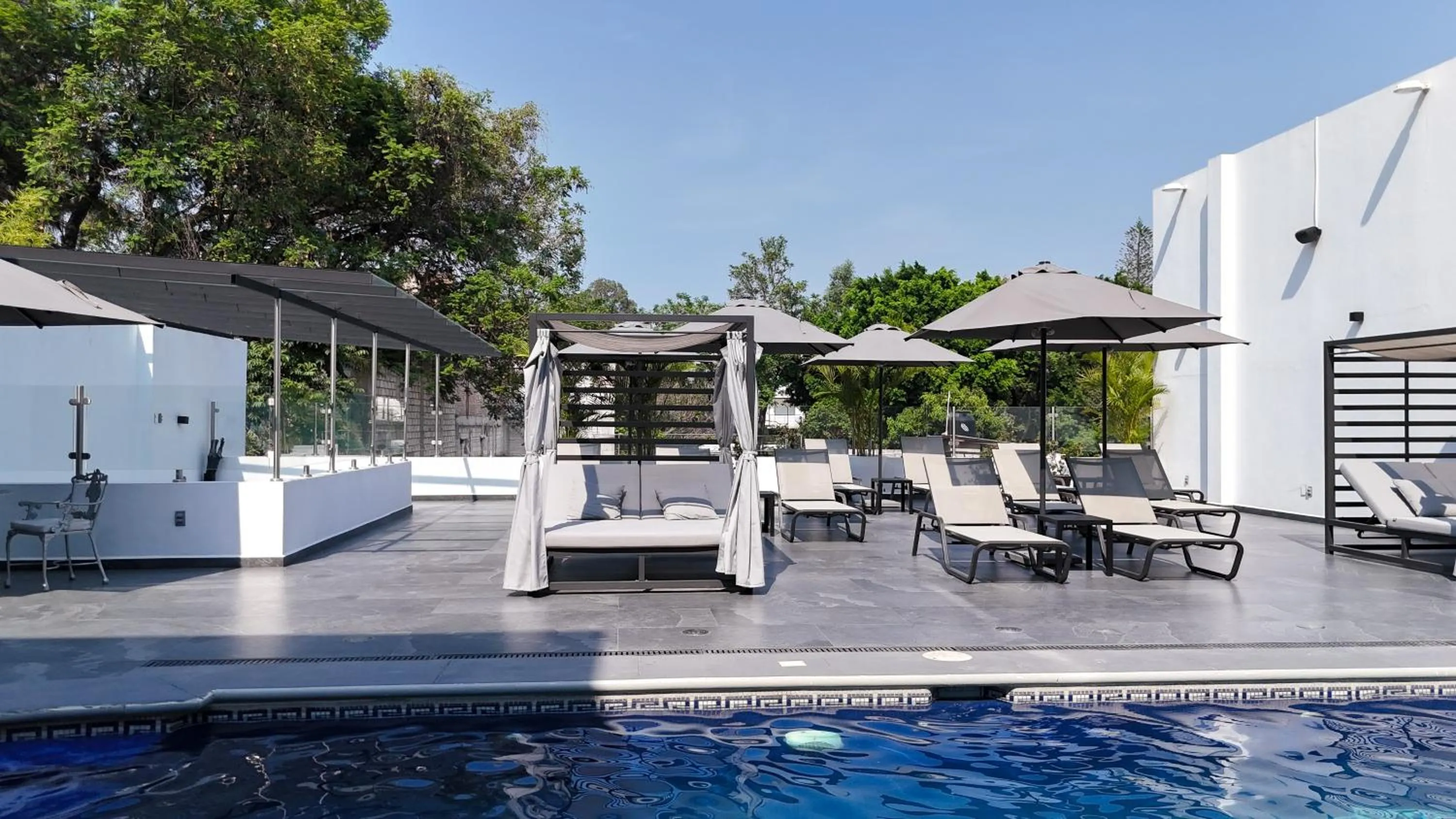 Swimming pool in Casa Tabachin