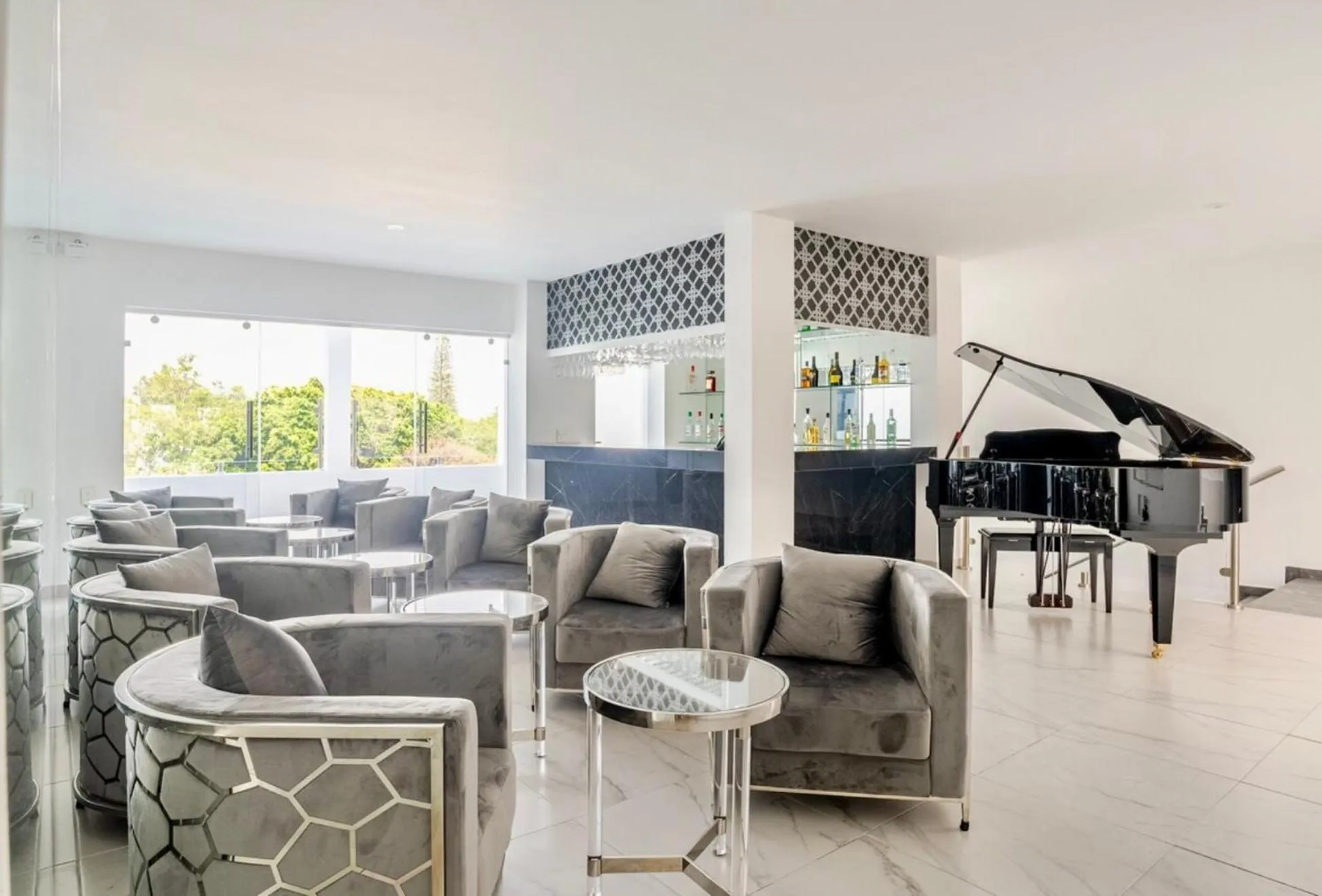 Restaurant/places to eat in Casa Tabachin