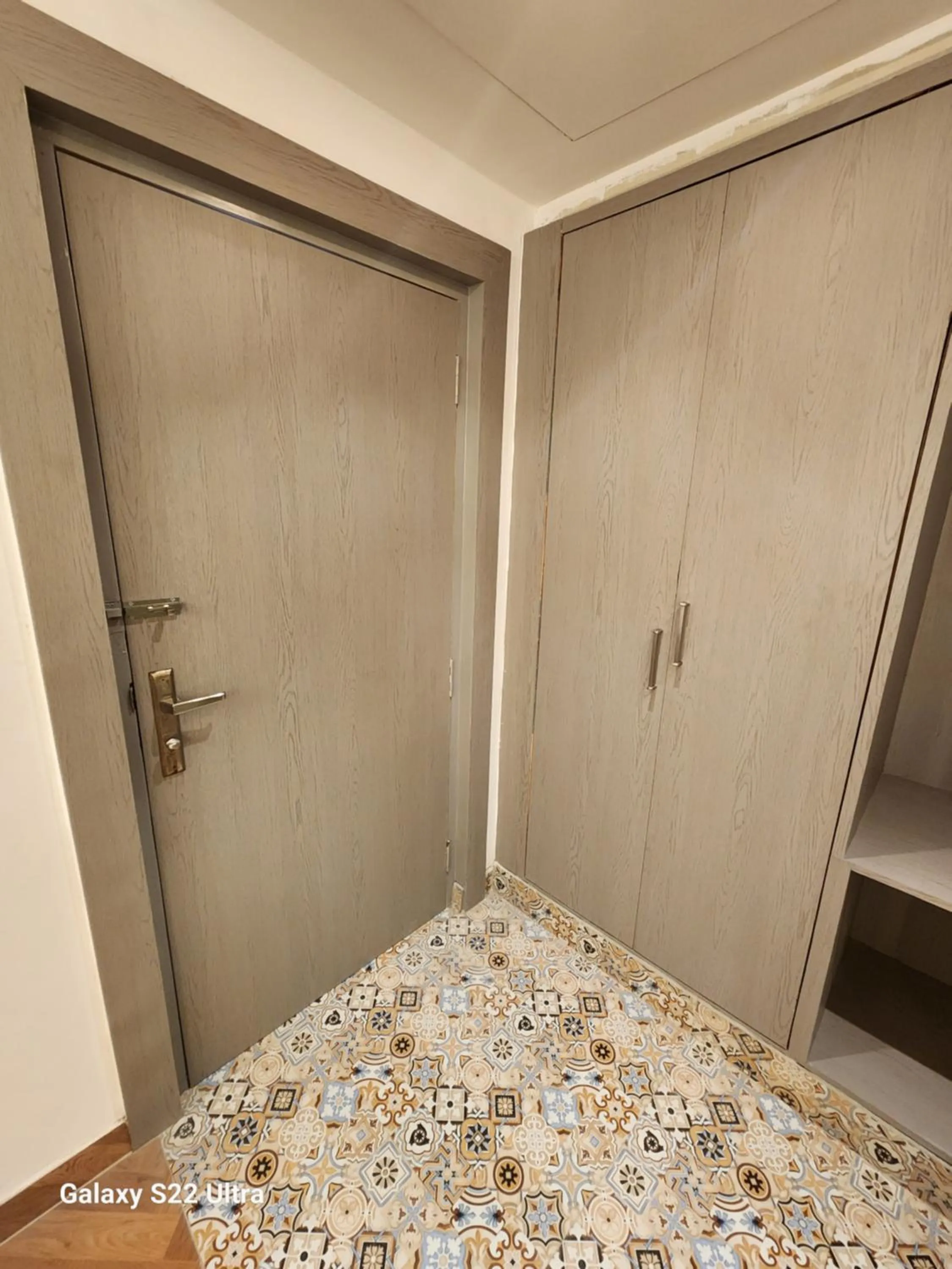 wardrobe in Square 9 Inn - A Boutique Hotel