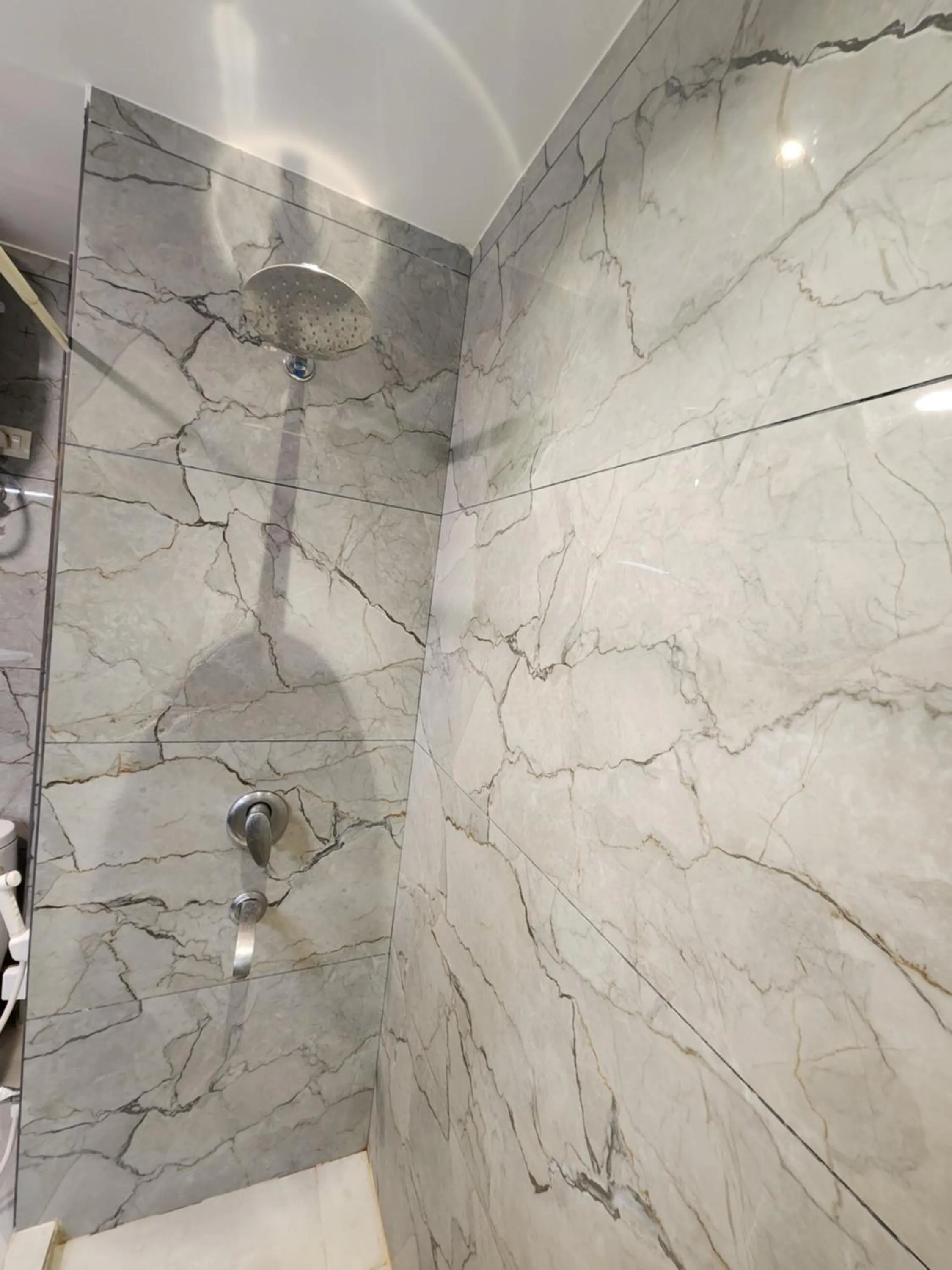 Hot Tub in Square 9 Inn - A Boutique Hotel