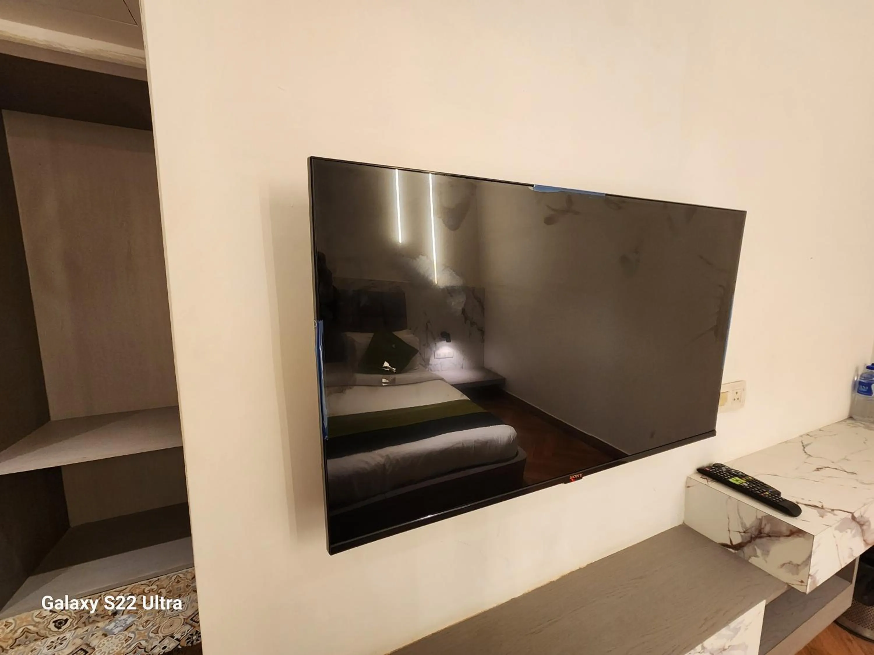 TV and multimedia in Square 9 Inn - A Boutique Hotel