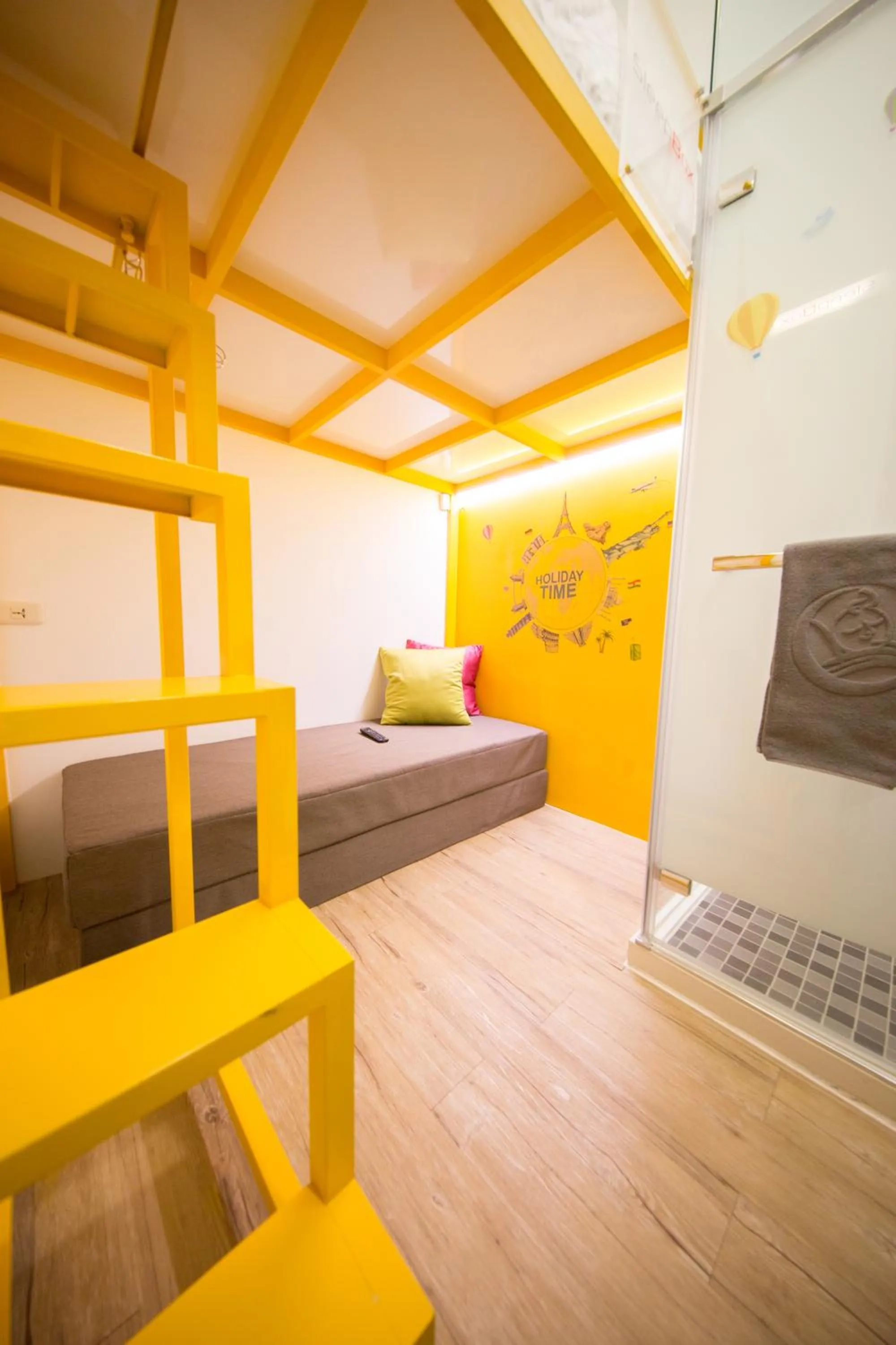 Living room, Bed in SleepBox Hostel