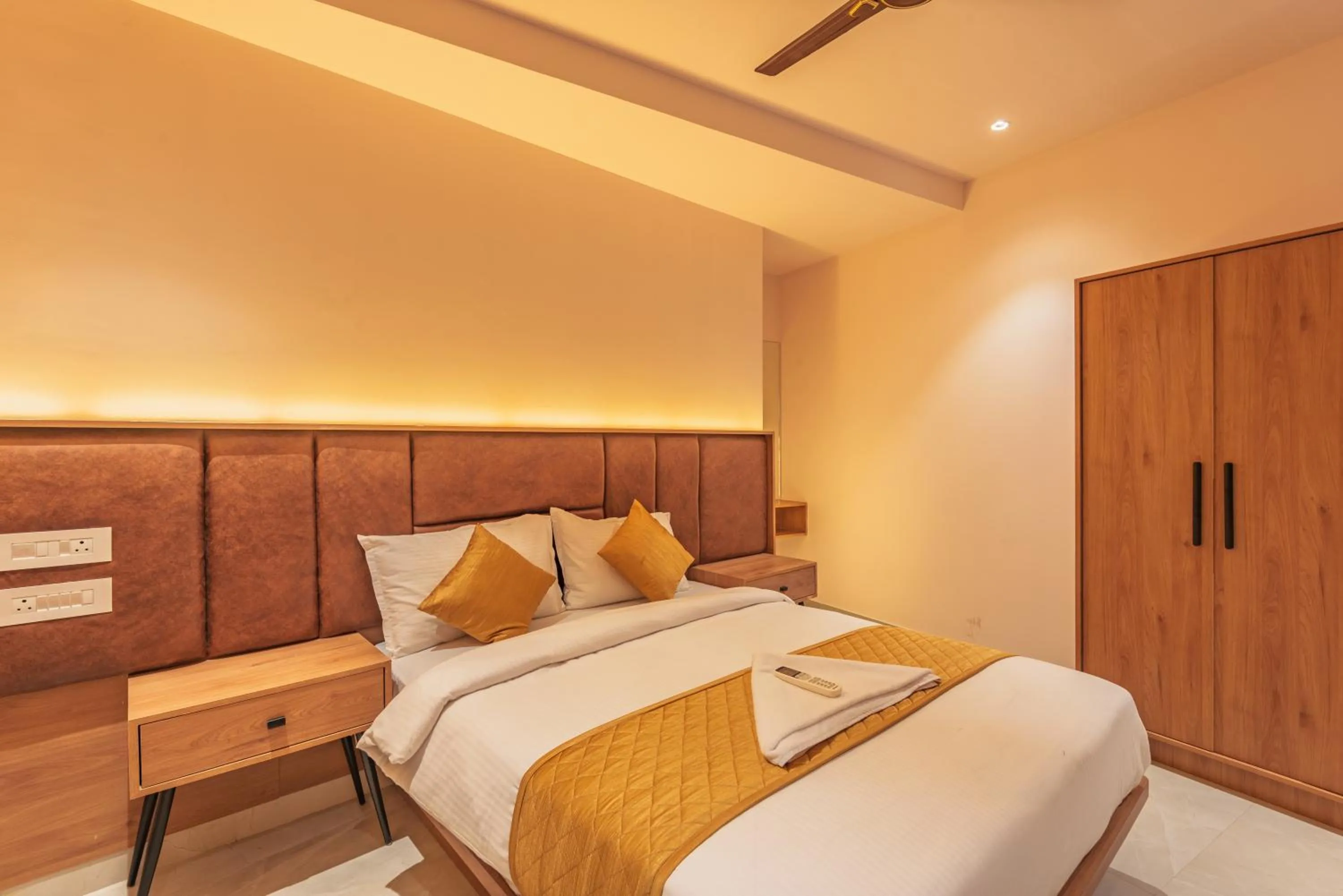 Hotel Beverly Palace Kozhikode - Hotel and Restaurant
