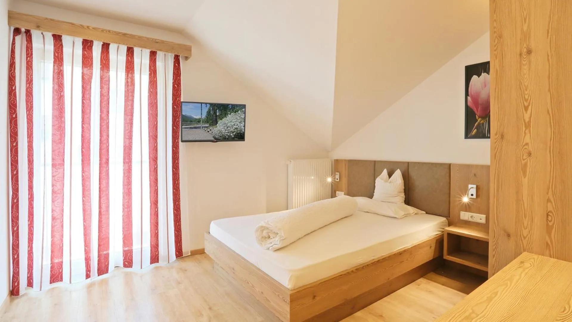 Bed in Pension Alpenhof B&B
