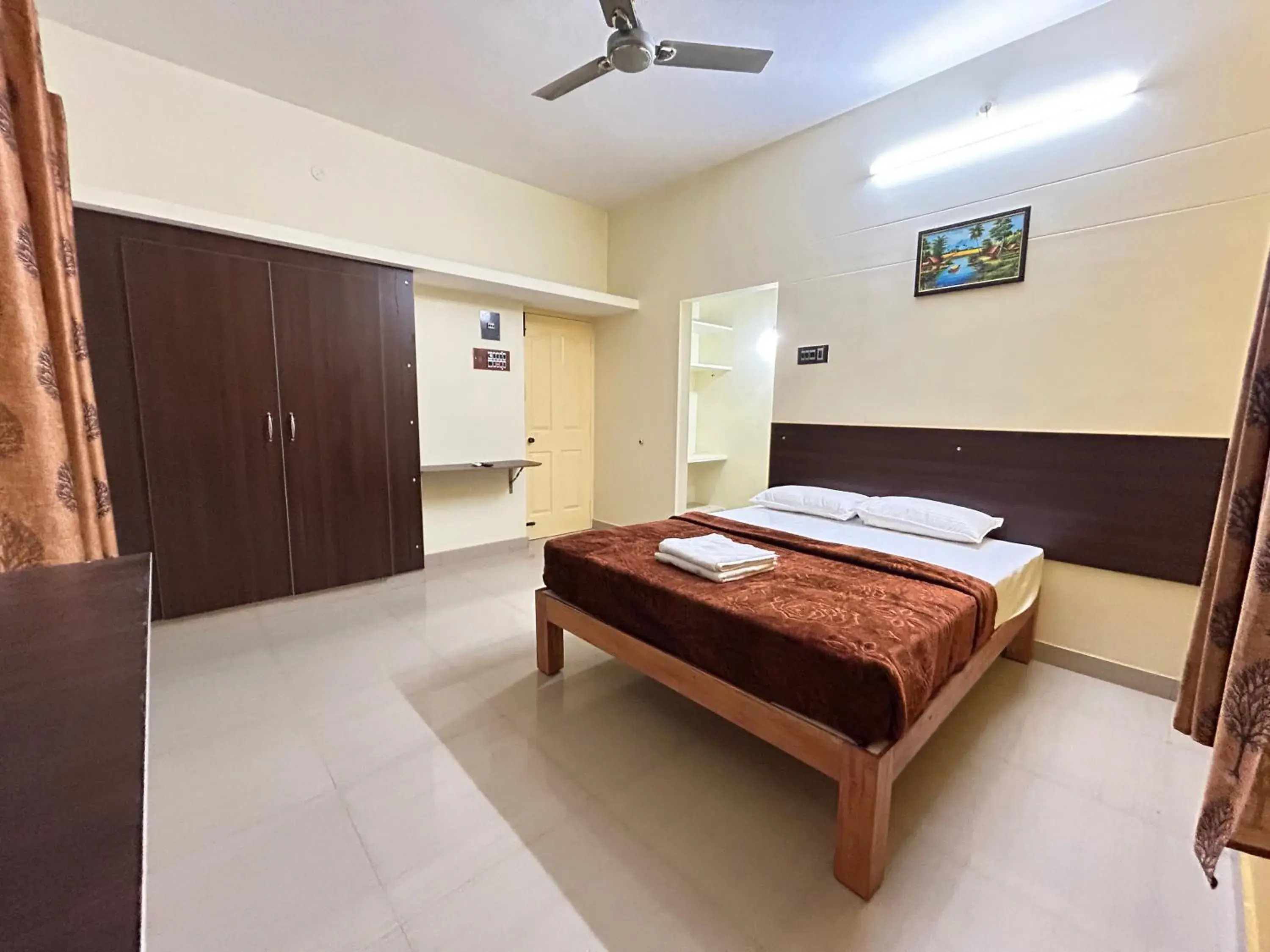 Double Room in Hotel The Kaya Residency Thanjavur Double Room in Hotel The Kaya Residency Thanjavur