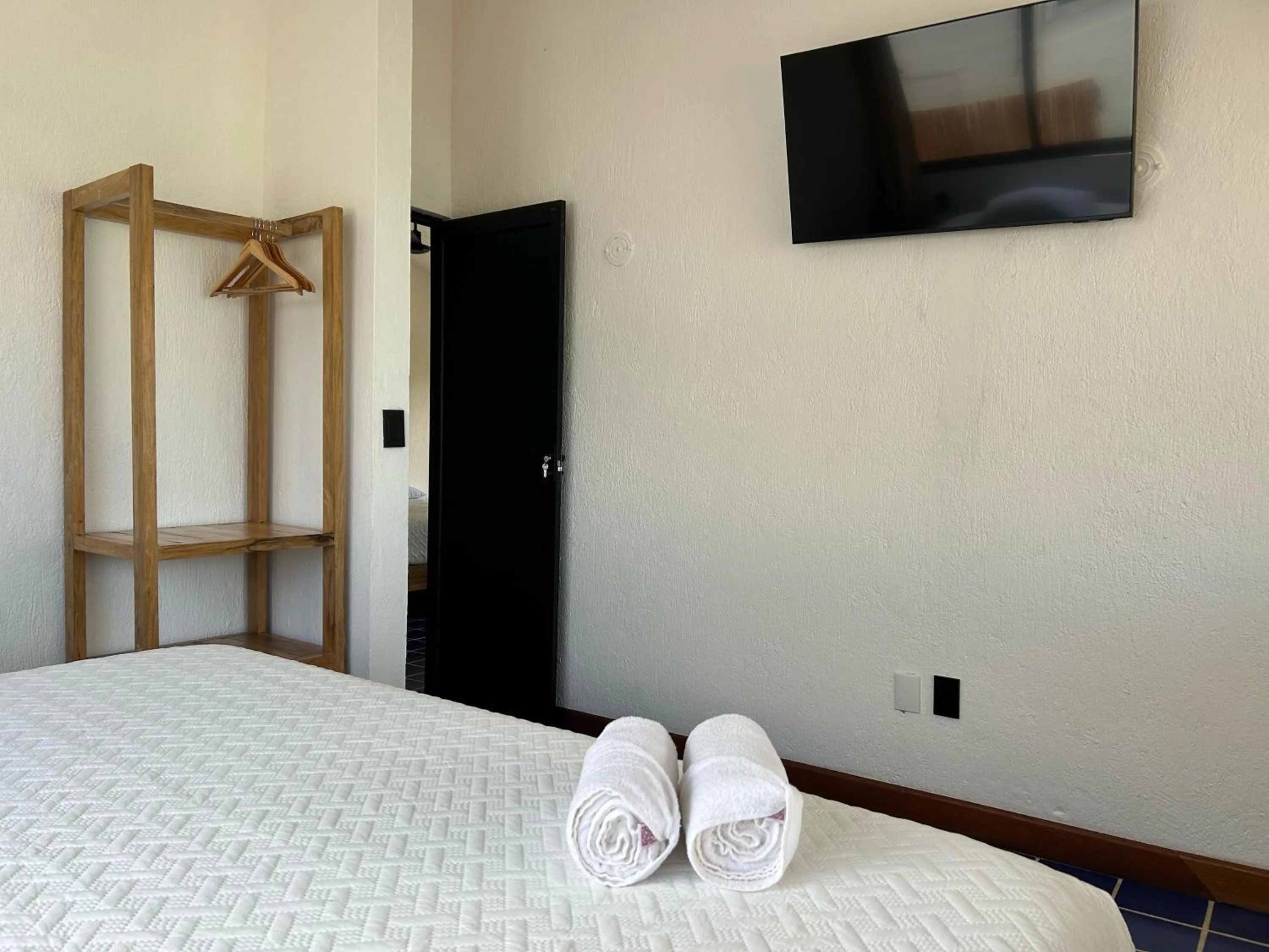 TV and multimedia, Bed in Hotel Solana Bacalar Lakefront