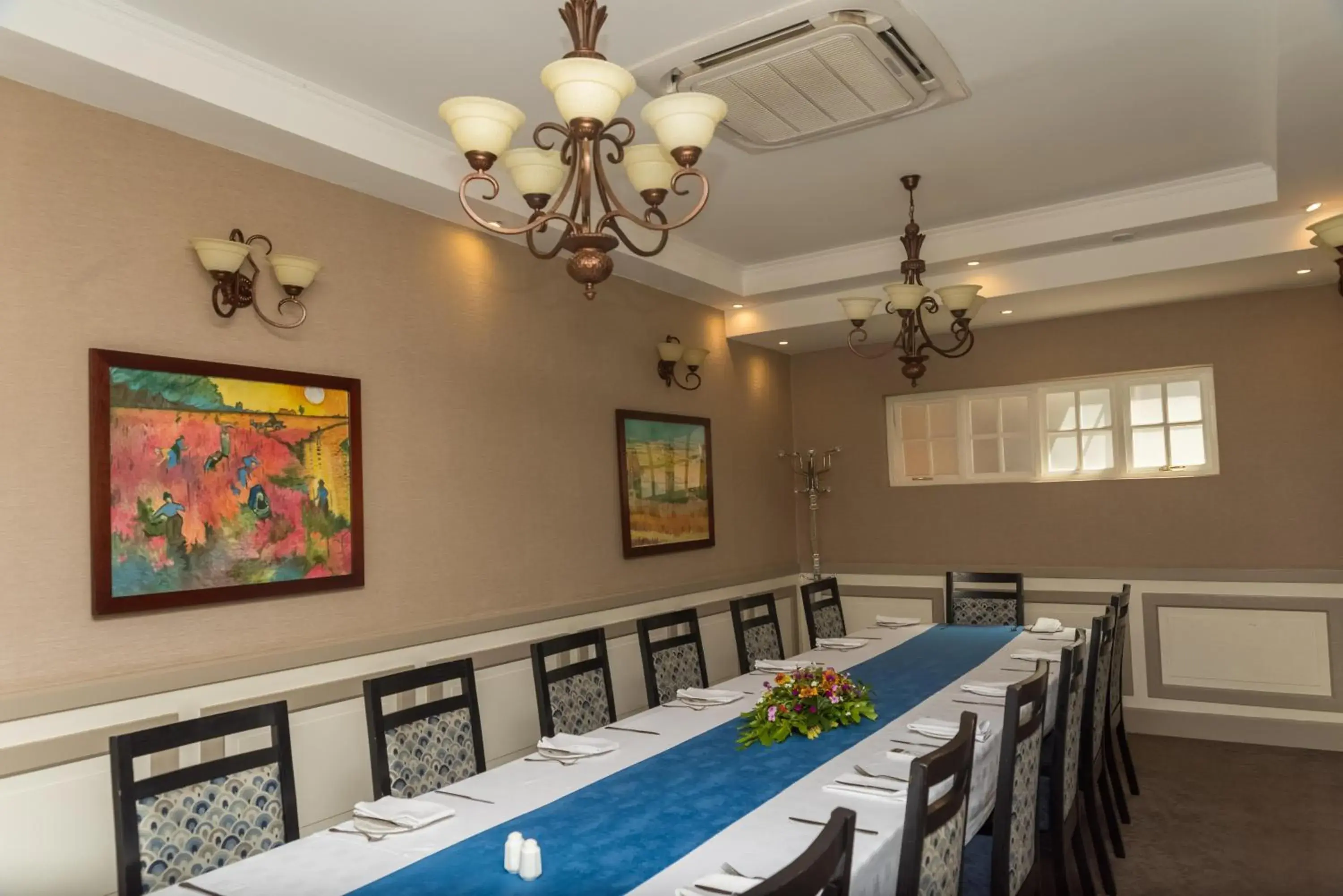 Restaurant/places to eat in Sunbird Capital Restaurant/places to eat in Sunbird Capital