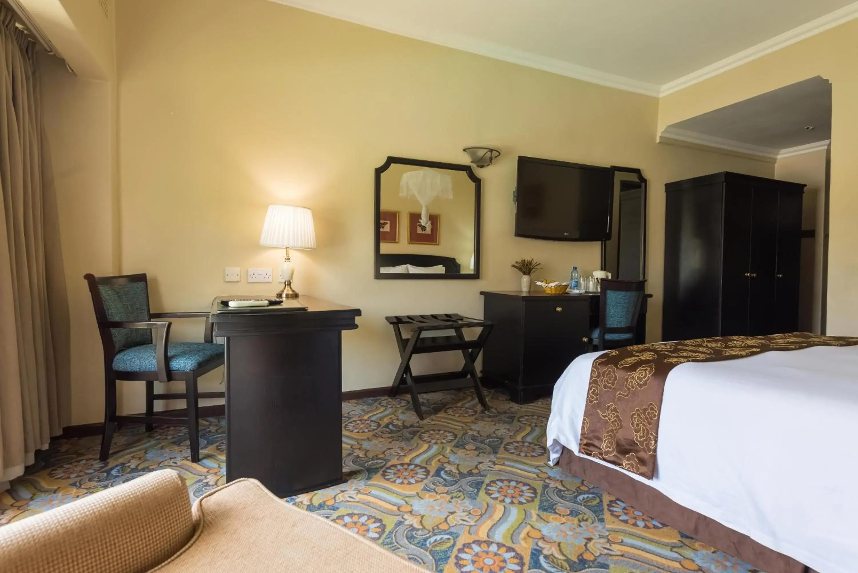 Bed in Sunbird Capital Bed in Sunbird Capital