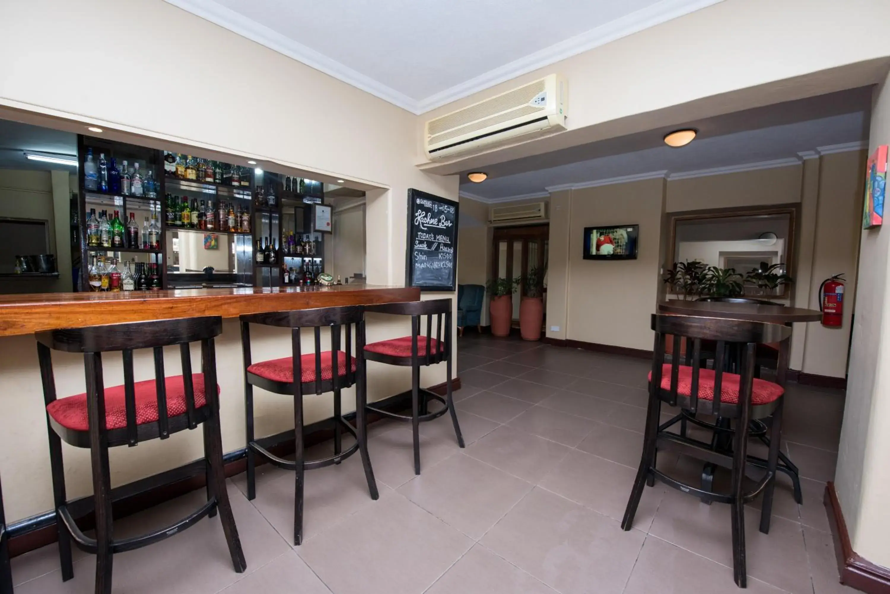 Lounge or bar in Sunbird Capital Lounge or bar in Sunbird Capital