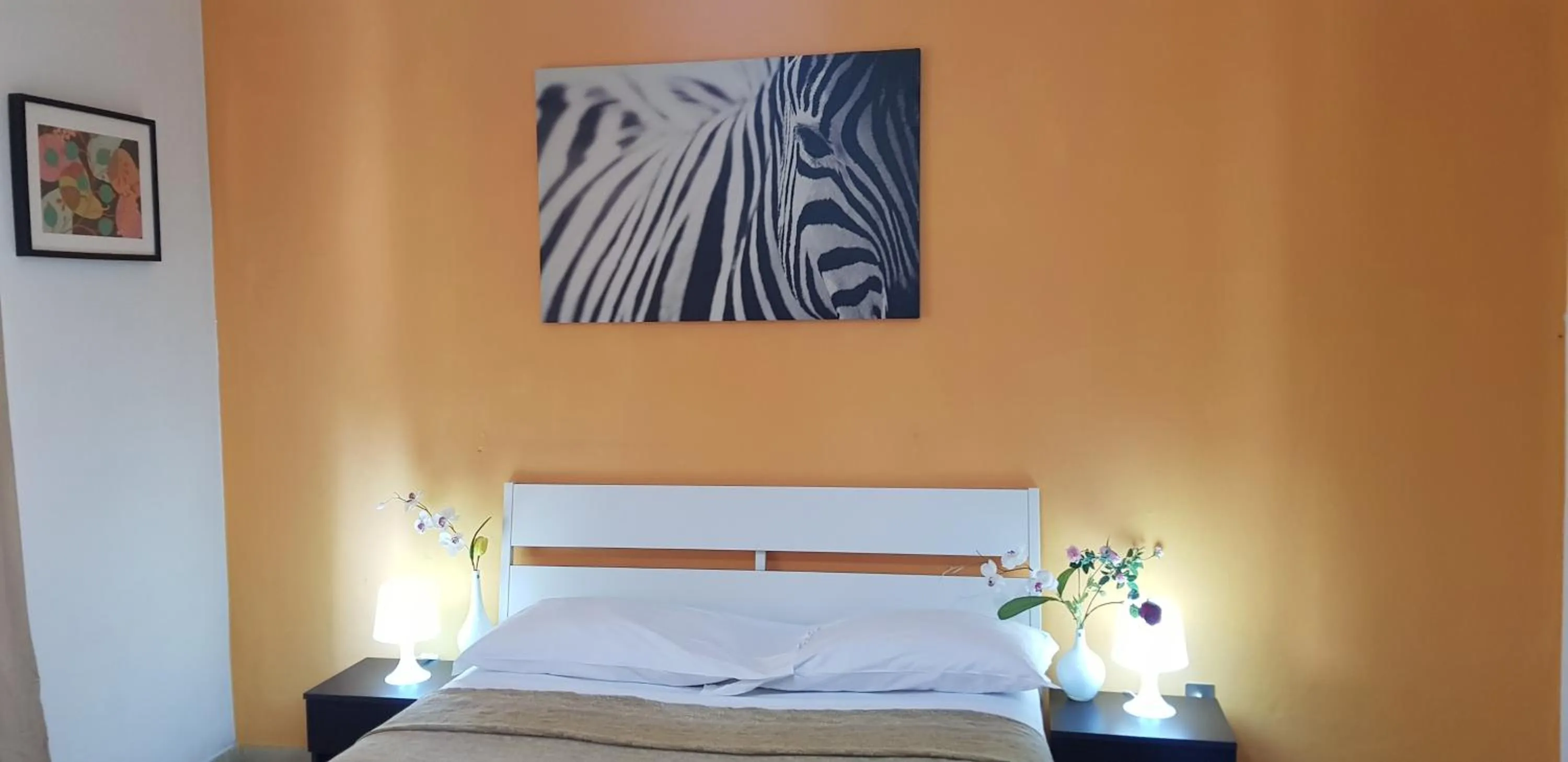 Deluxe Double Room with Shared Bathroom in Prime Guest House