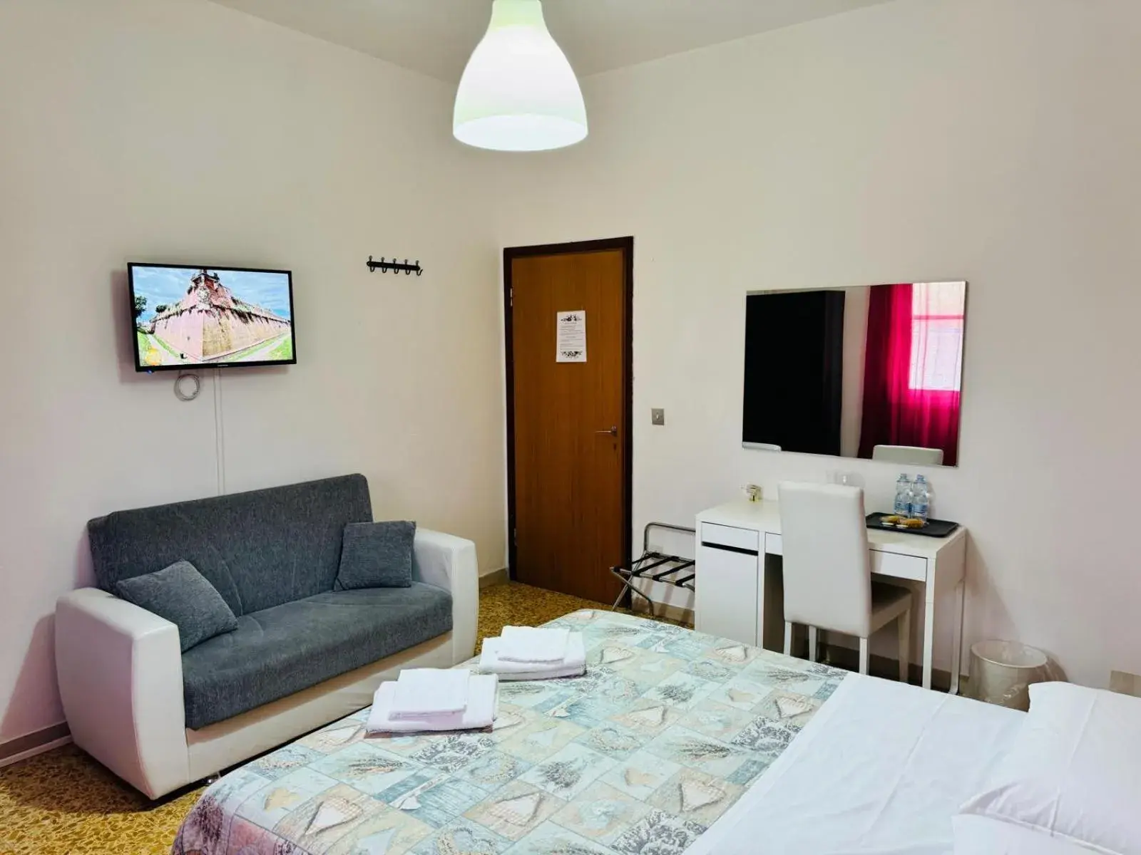 Double Room with Shared Bathroom in Prime Guest House Double Room with Shared Bathroom in Prime Guest House