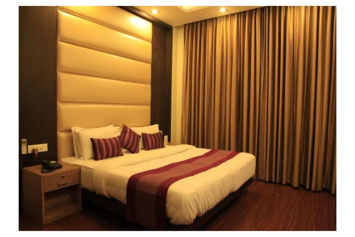 Property building, Bed in Indiyaah Inn