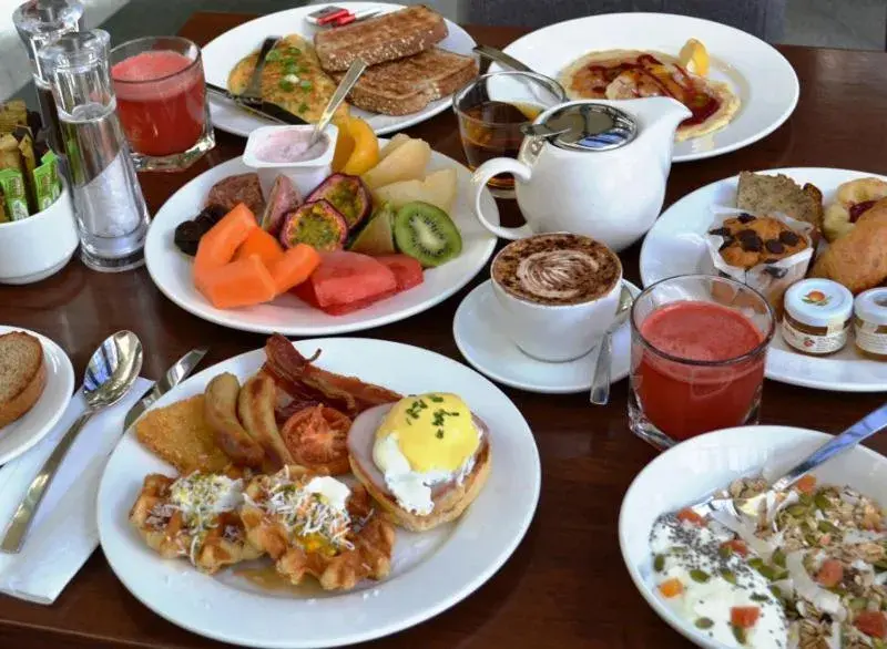 Breakfast in Indiyaah Inn Breakfast in Indiyaah Inn