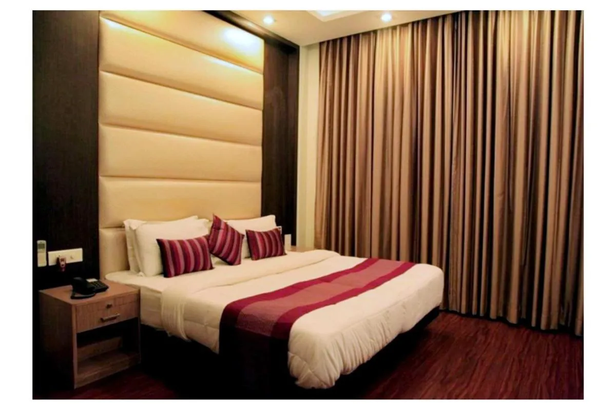 Property building, Bed in Indiyaah Inn