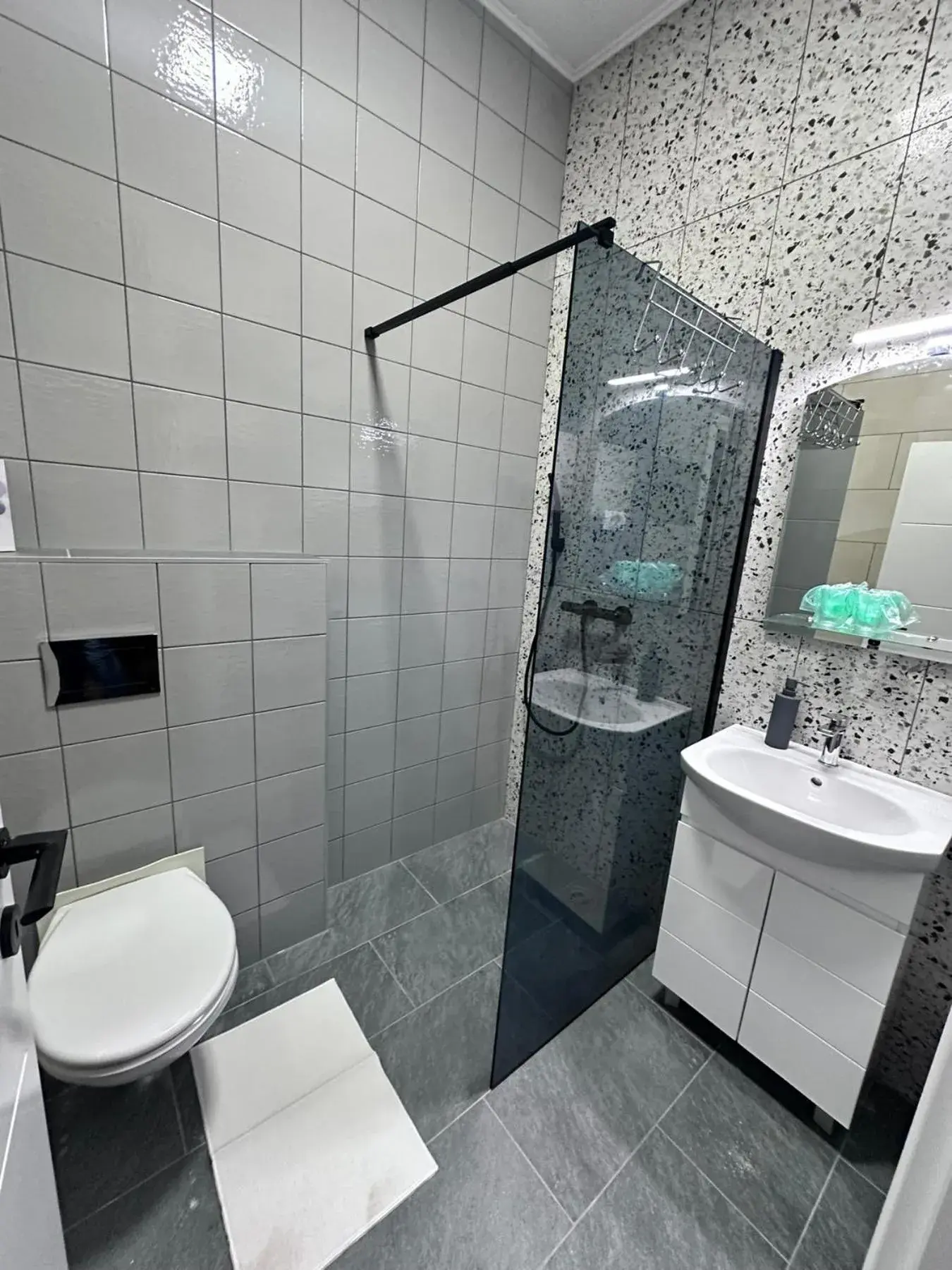 Shower in Velora apartments Shower in Velora apartments