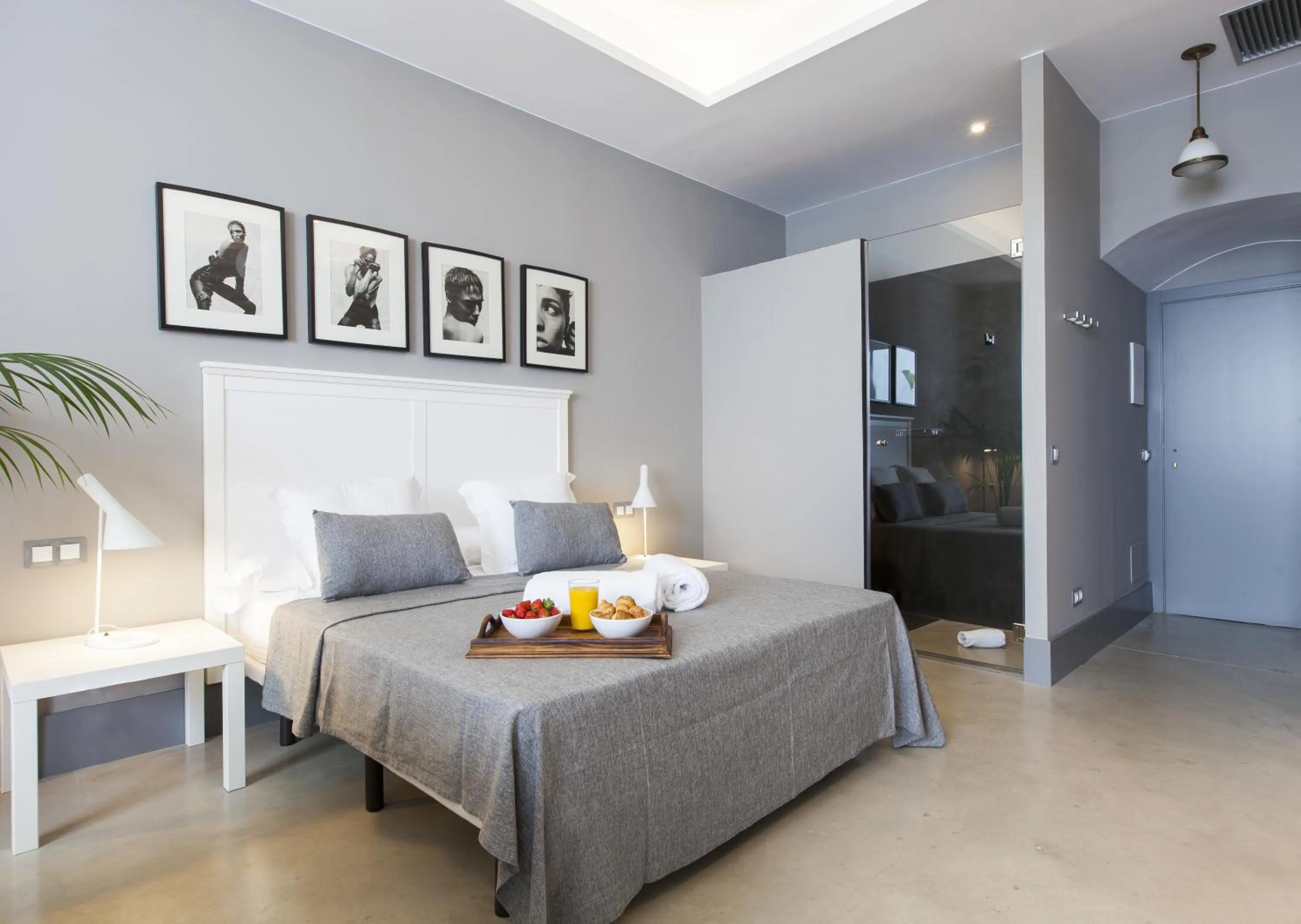 Bed in Kare No Apartments by Sitges Group