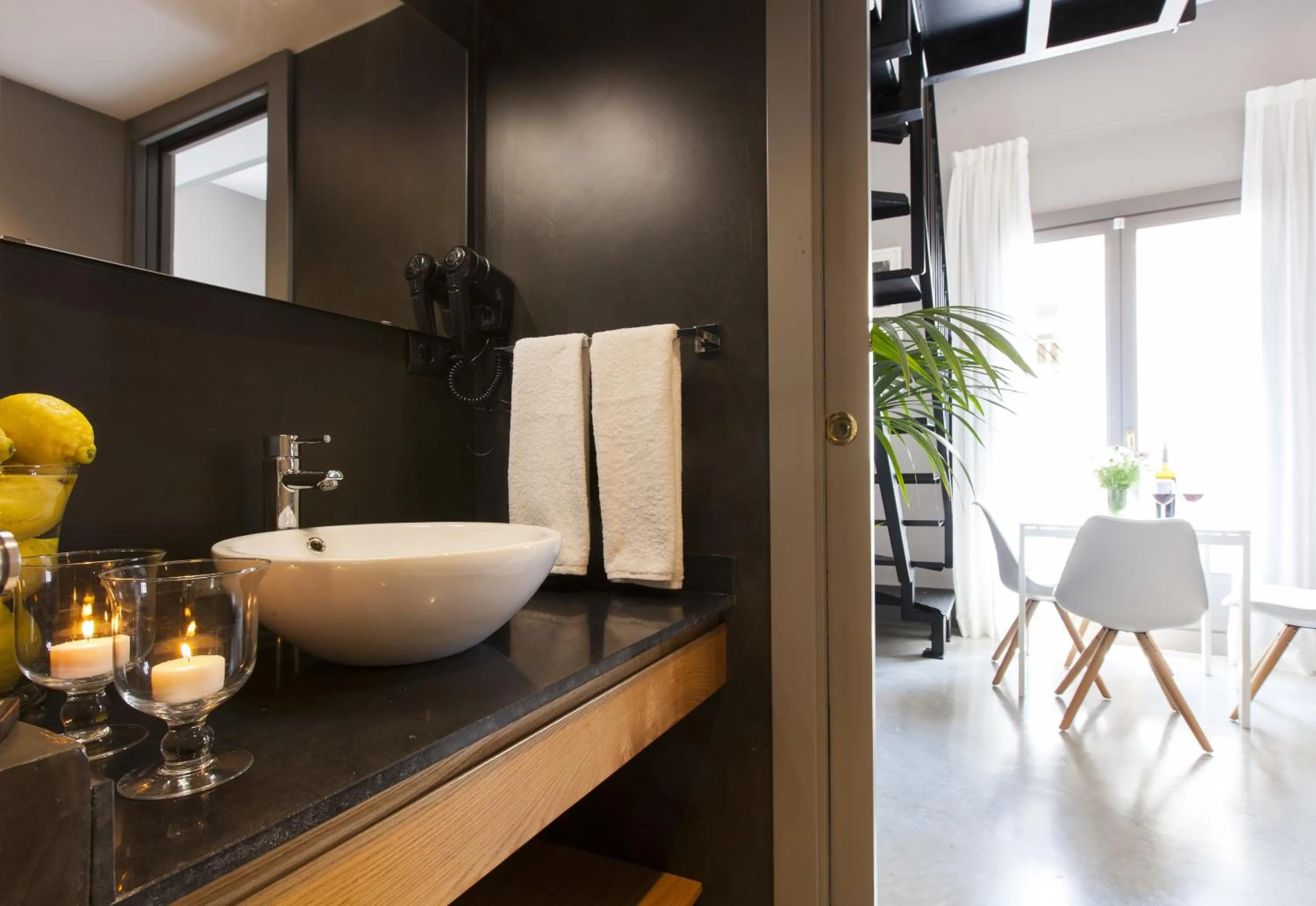 Bathroom in Kare No Apartments by Sitges Group