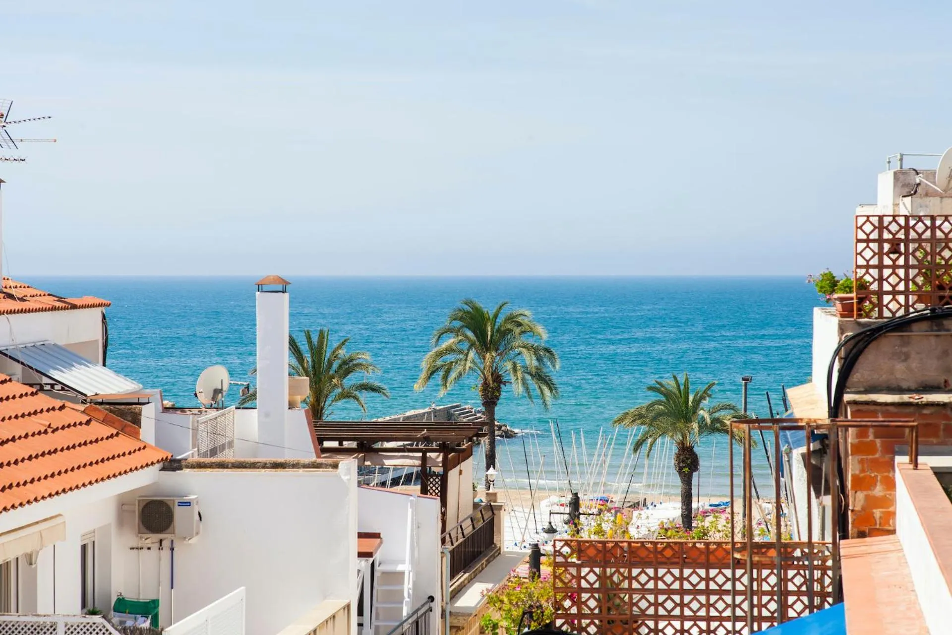 Sea view in Kare No Apartments by Sitges Group