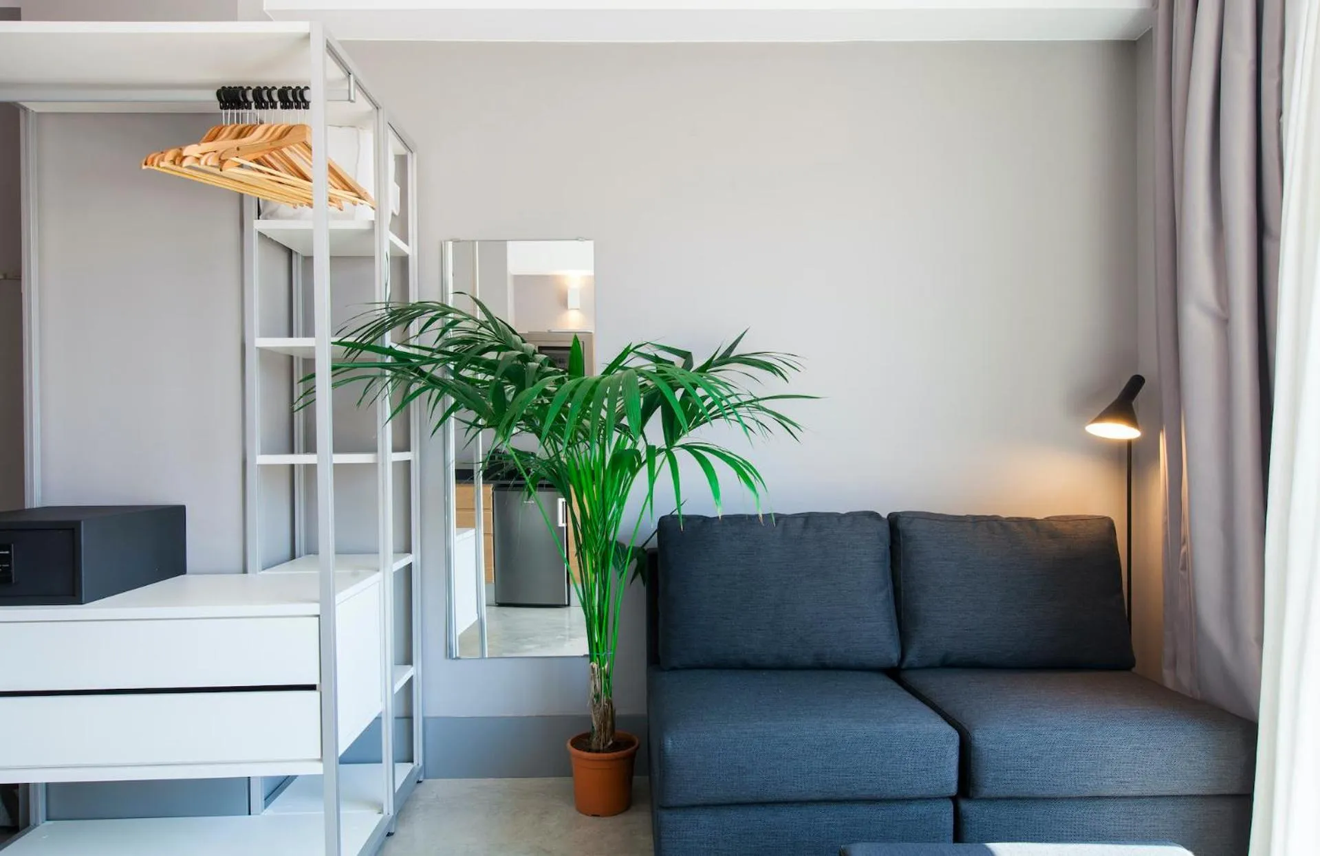 Living room in Kare No Apartments by Sitges Group