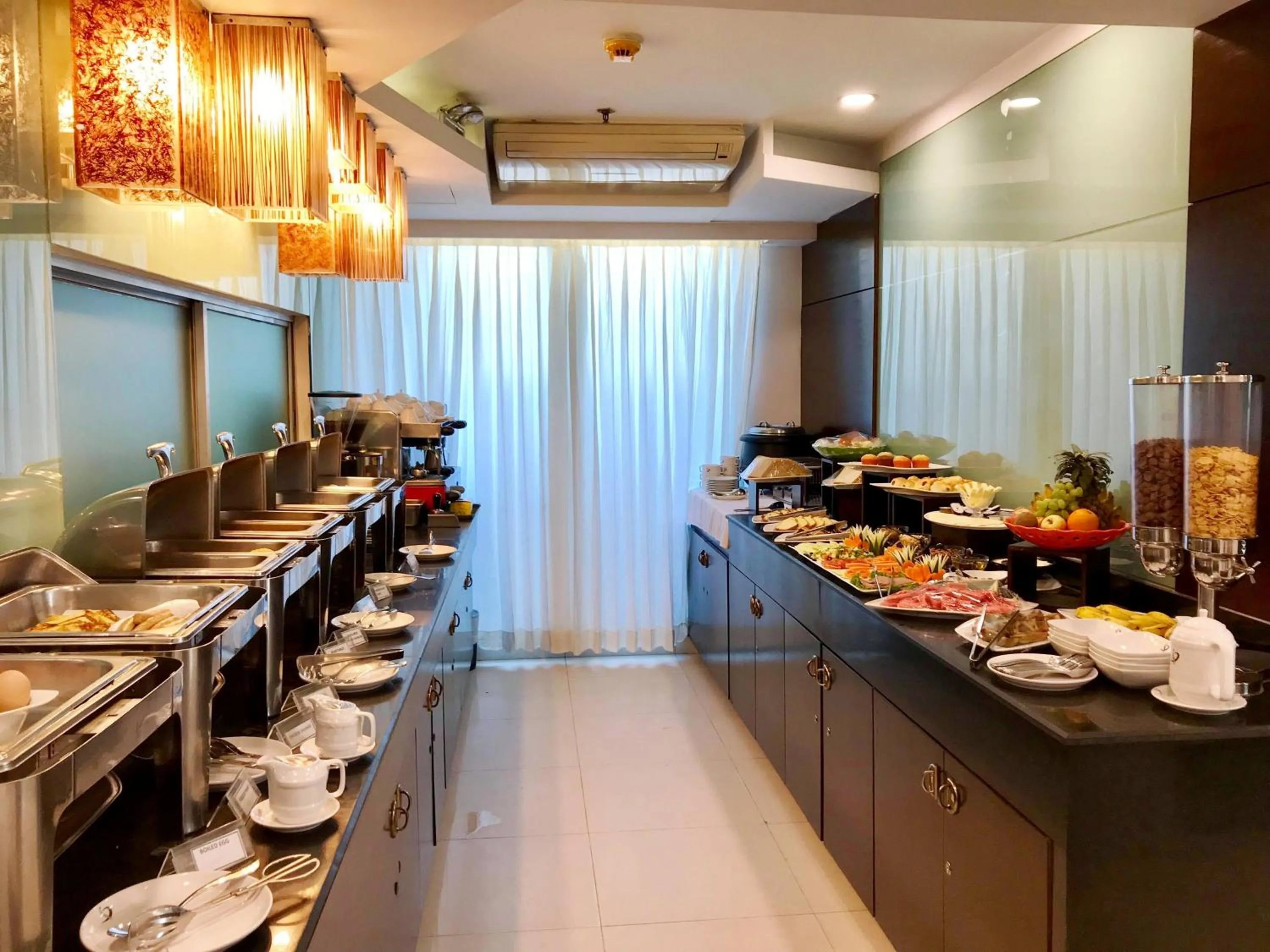 Restaurant/places to eat in Platinum Residence