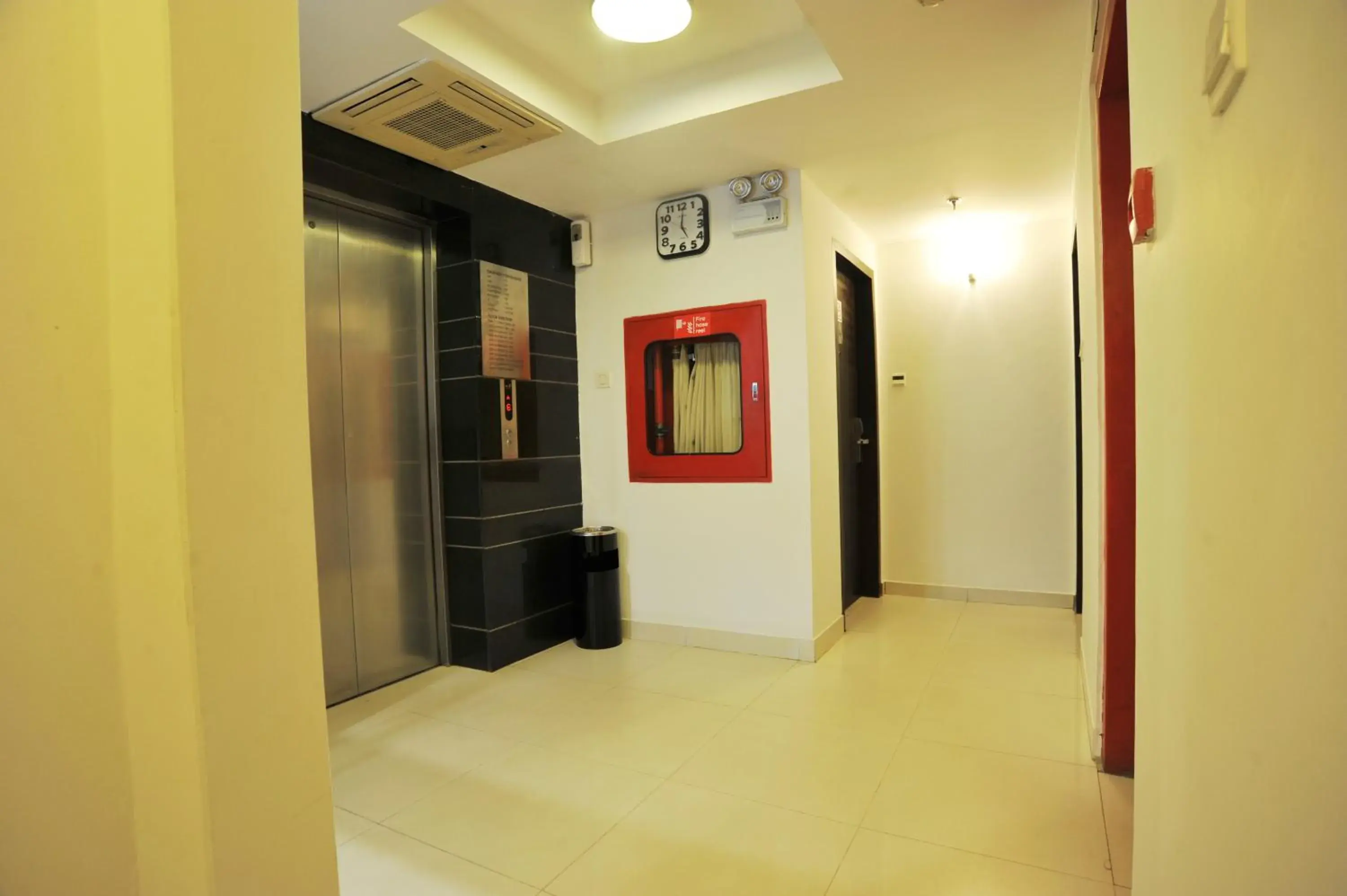 Facade/entrance in Platinum Residence Facade/entrance in Platinum Residence