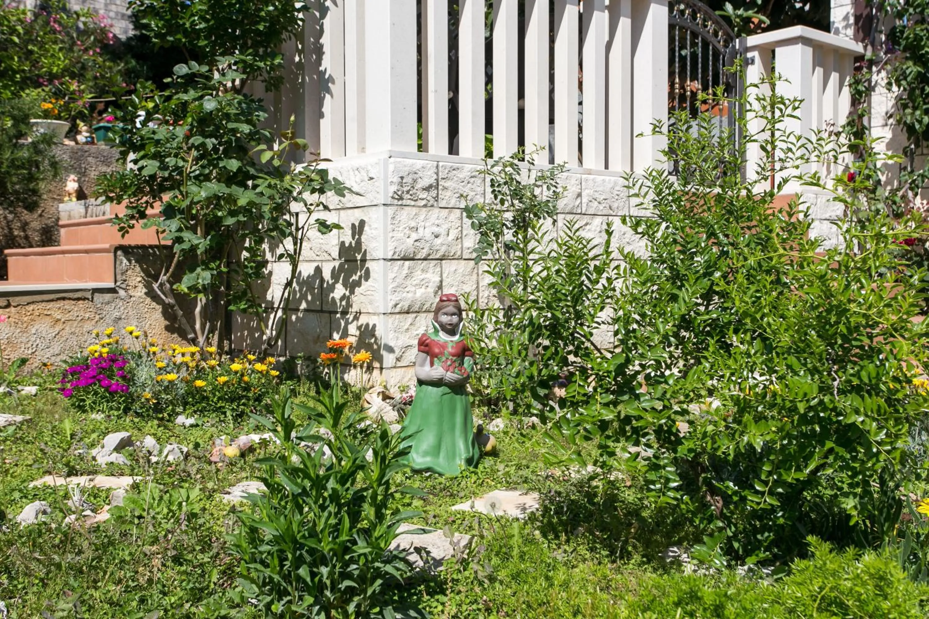 Garden in Apartments Marina