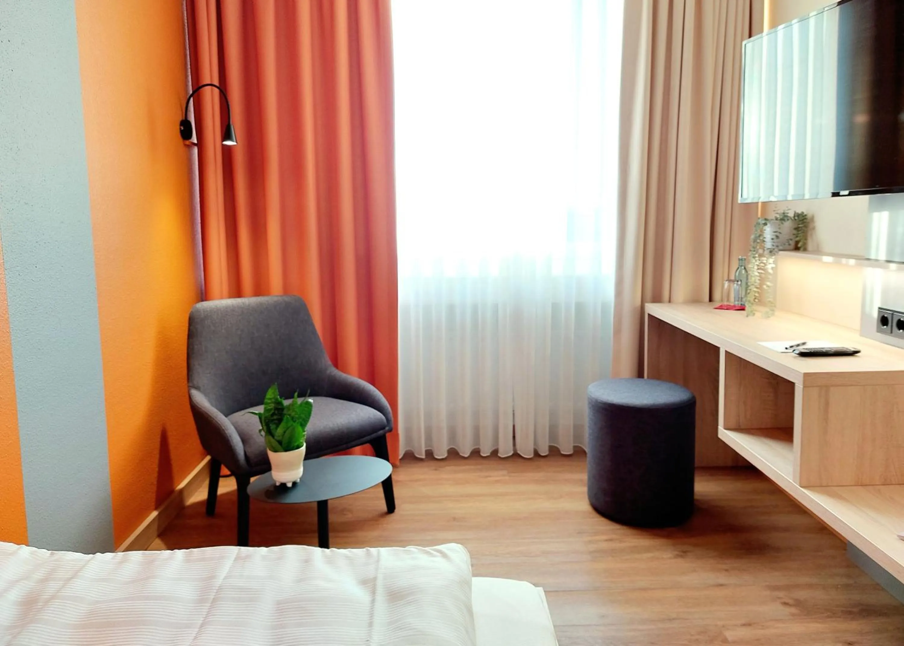 Photo of the whole room, Bed in Heinrich Pesch Hotel