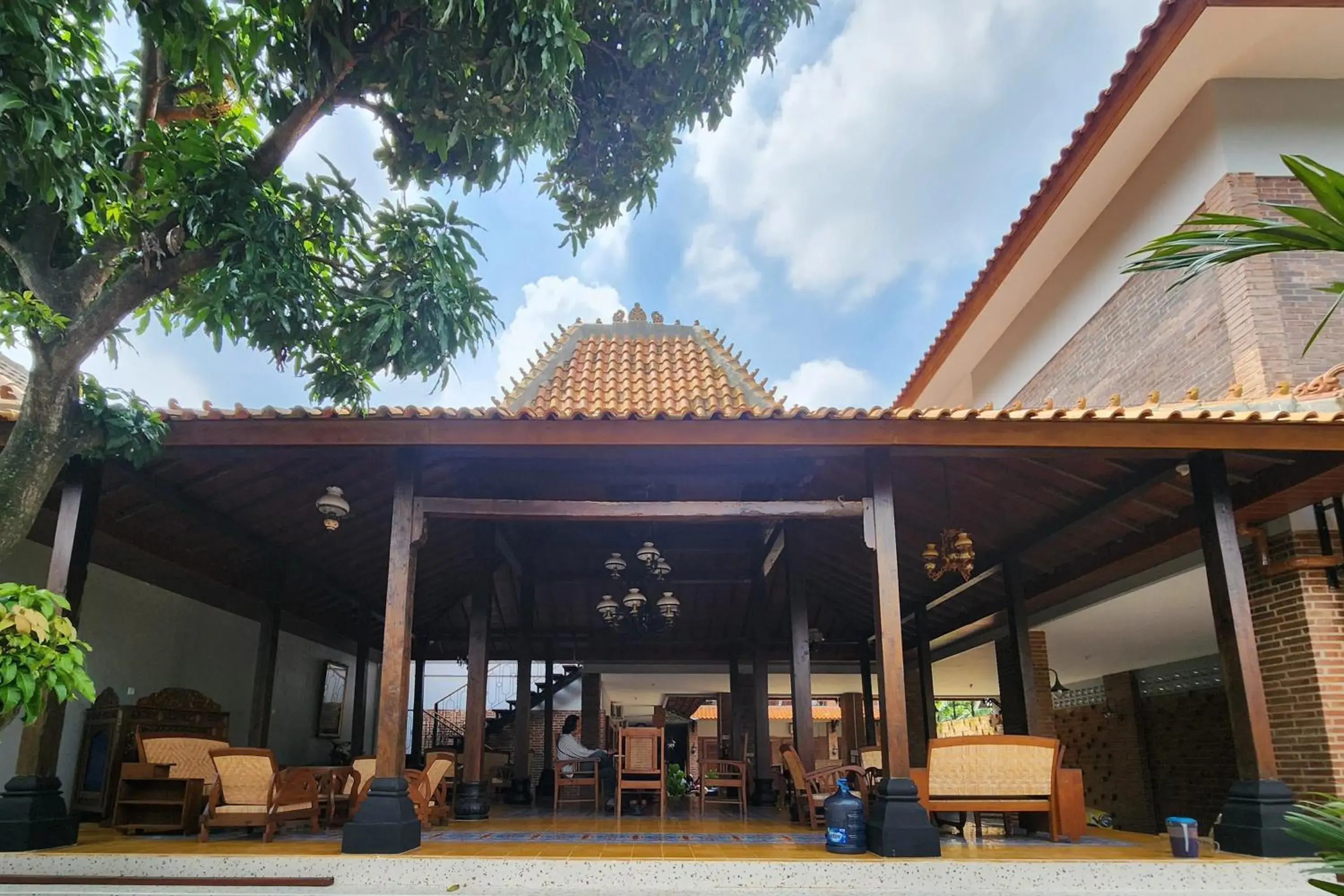 Facade/entrance in RedDoorz near Stasiun Sragen Facade/entrance in RedDoorz near Stasiun Sragen