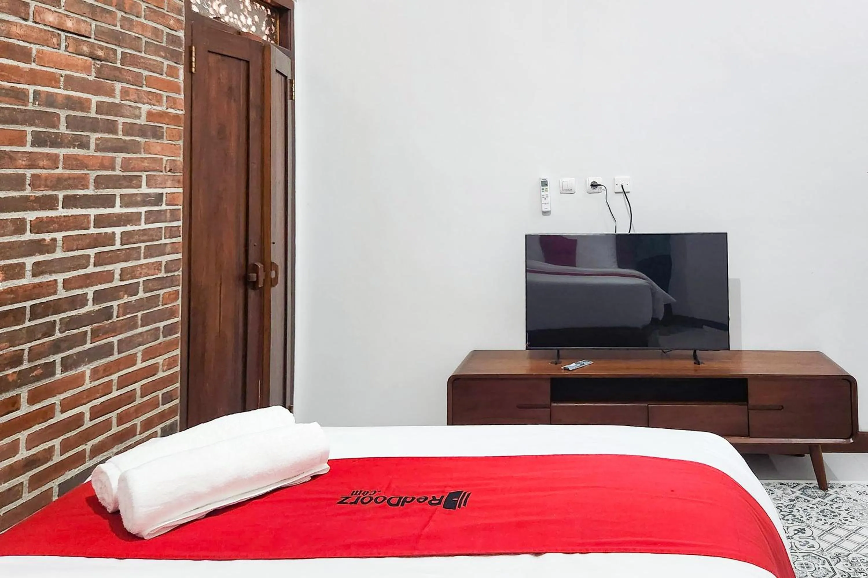 Bedroom, Bed in RedDoorz near Stasiun Sragen