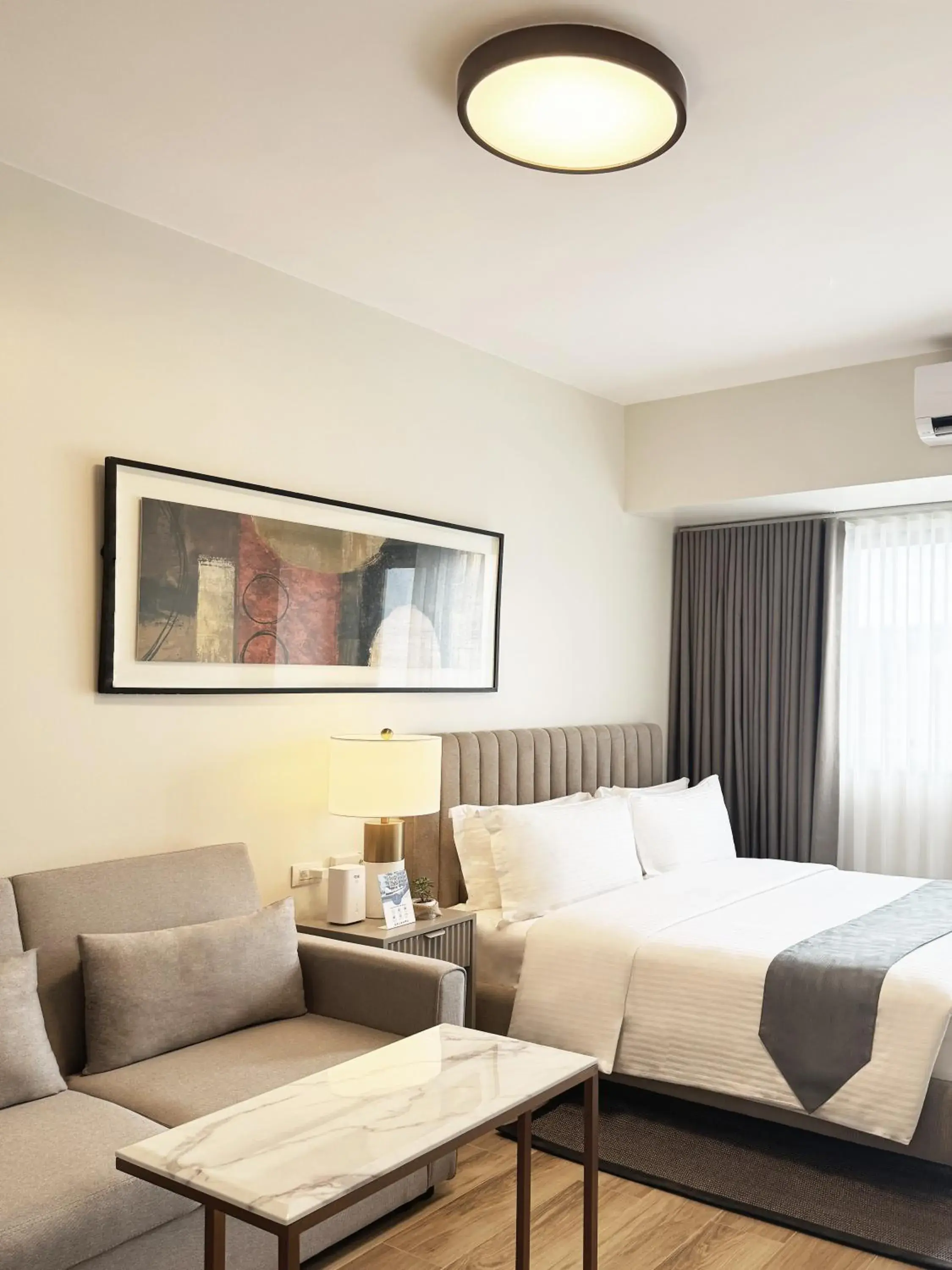 Shower, Bed in Savea Bay City Manila Shower, Bed in Savea Bay City Manila