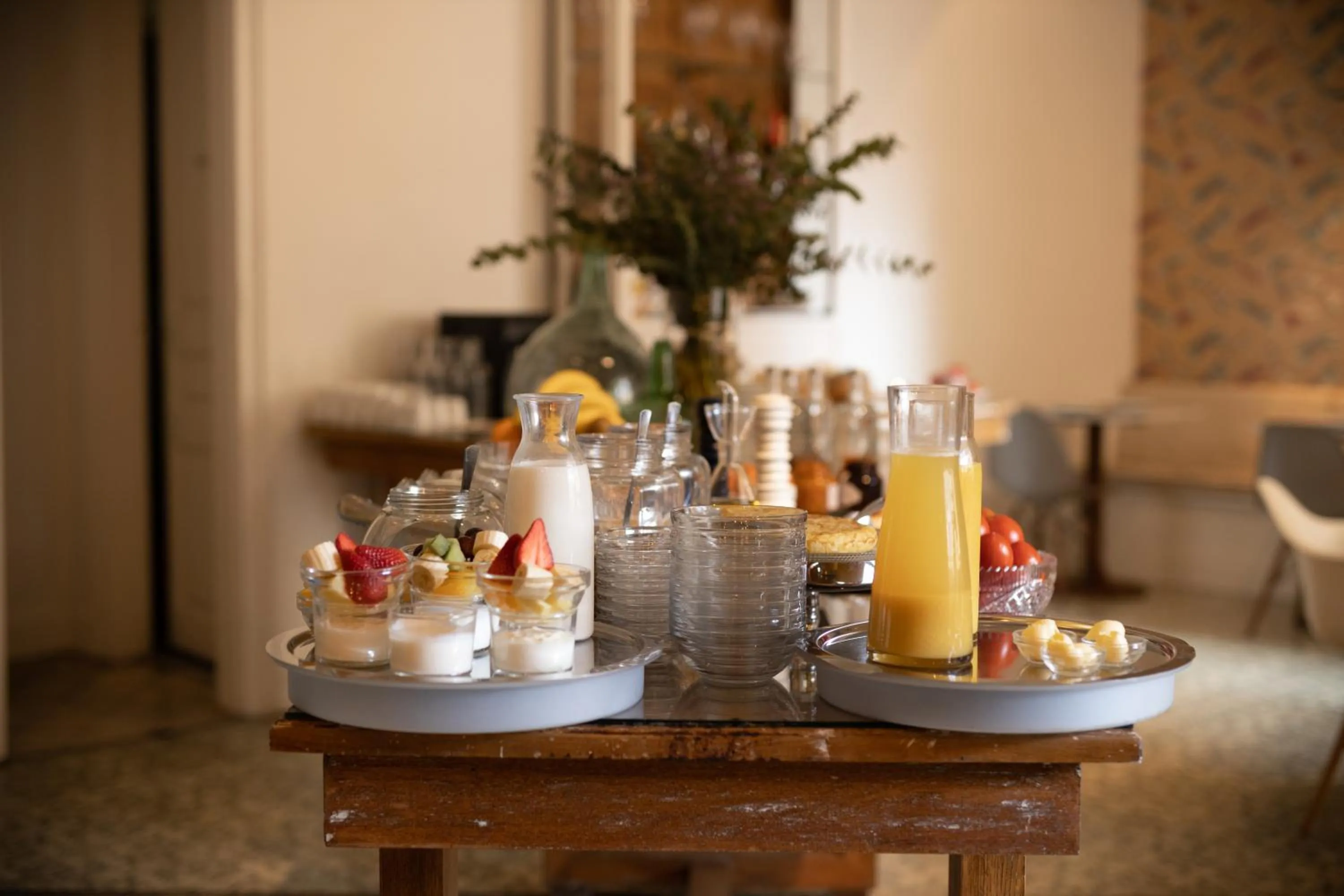 Buffet breakfast in Forget Me Not Barcelona