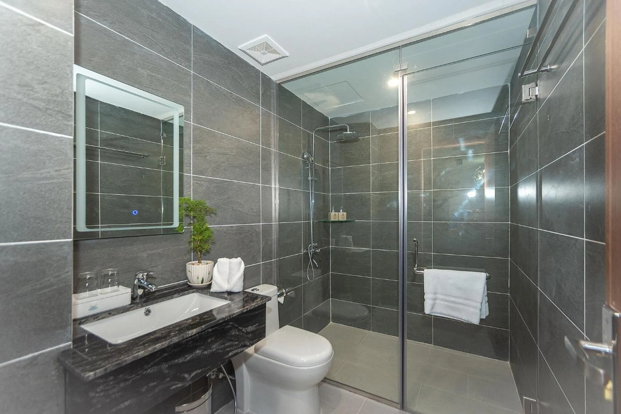 Shower in Bamboo Riverside Boutique Hotel